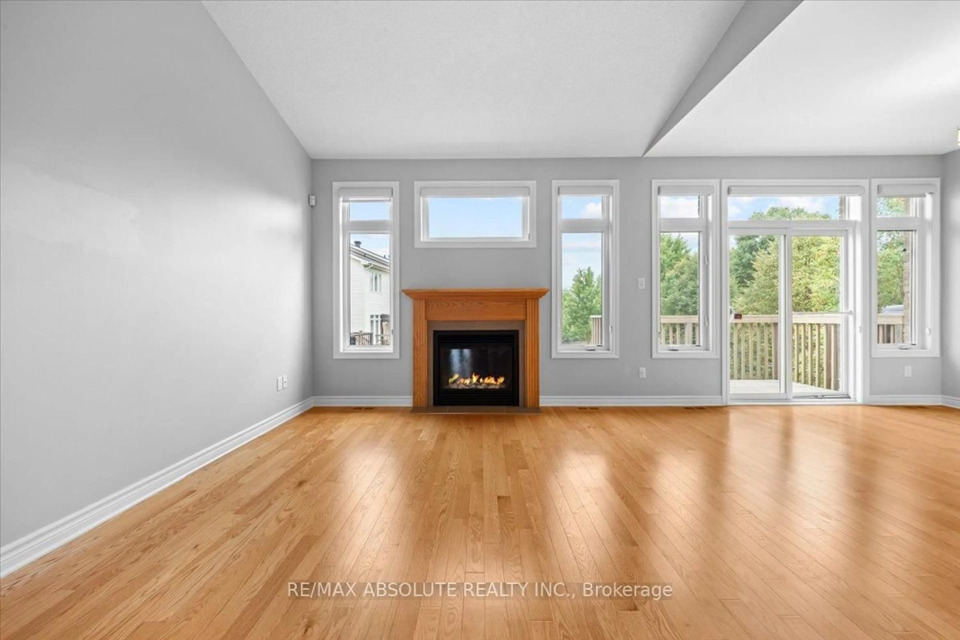 Unknown for 122 PASSAGEWAY Private, Ottawa Ontario K2M 2B5