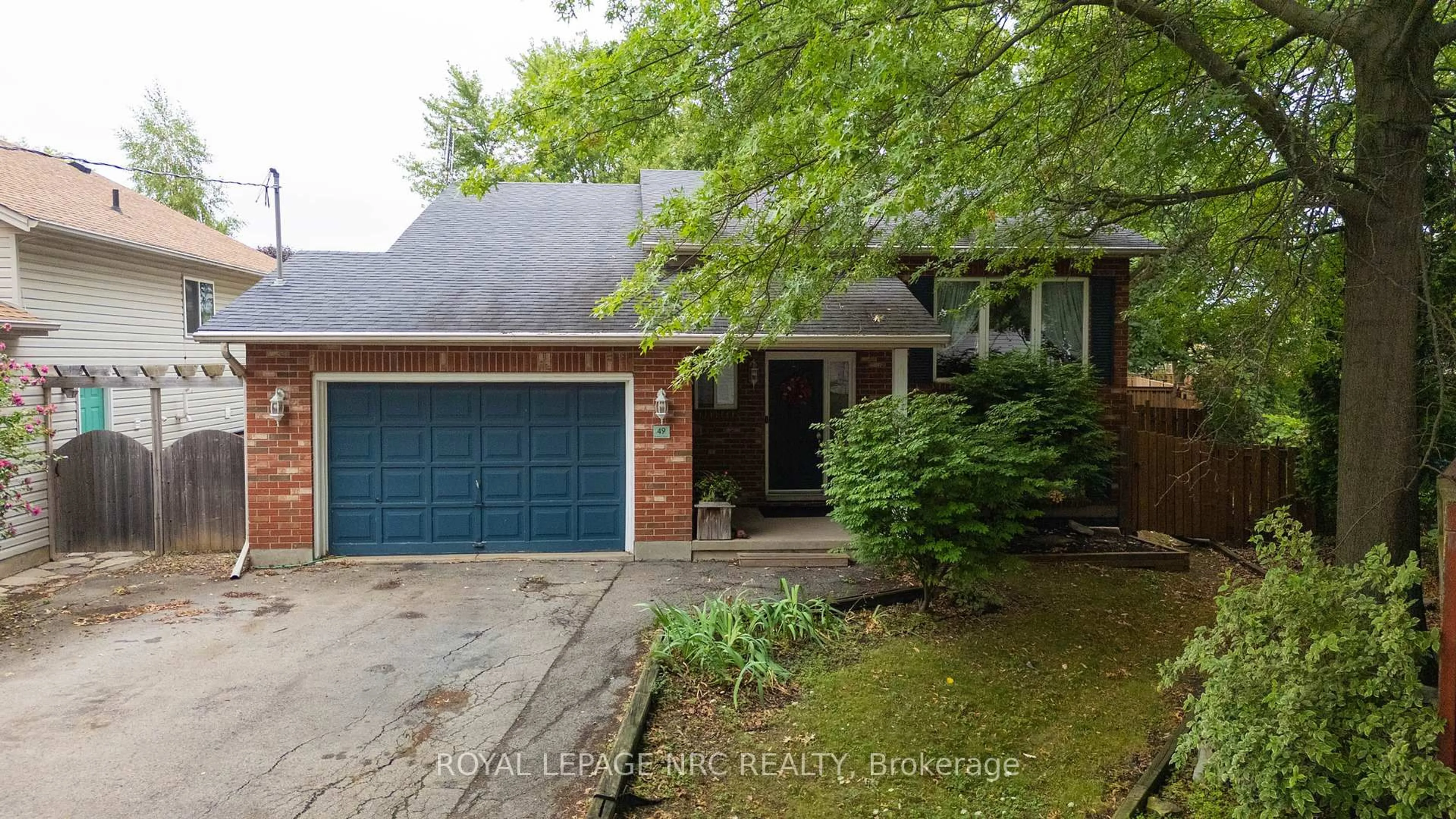 Home with brick exterior material, street for 49 Admiral Rd, St. Catharines Ontario L2P 1G7