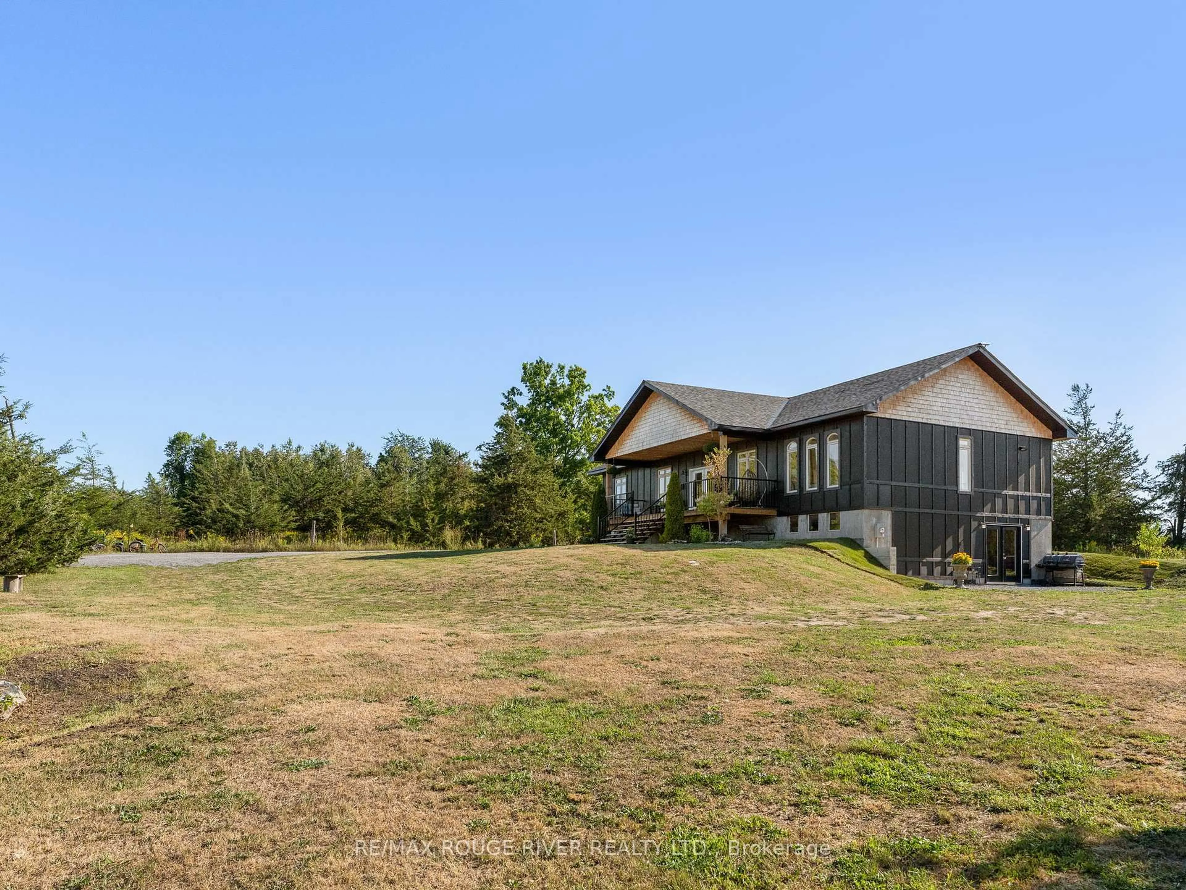 A pic from outside/outdoor area/front of a property/back of a property/a pic from drone, mountain view for 1176 IXL Rd, Trent Hills Ontario K0L 1L0