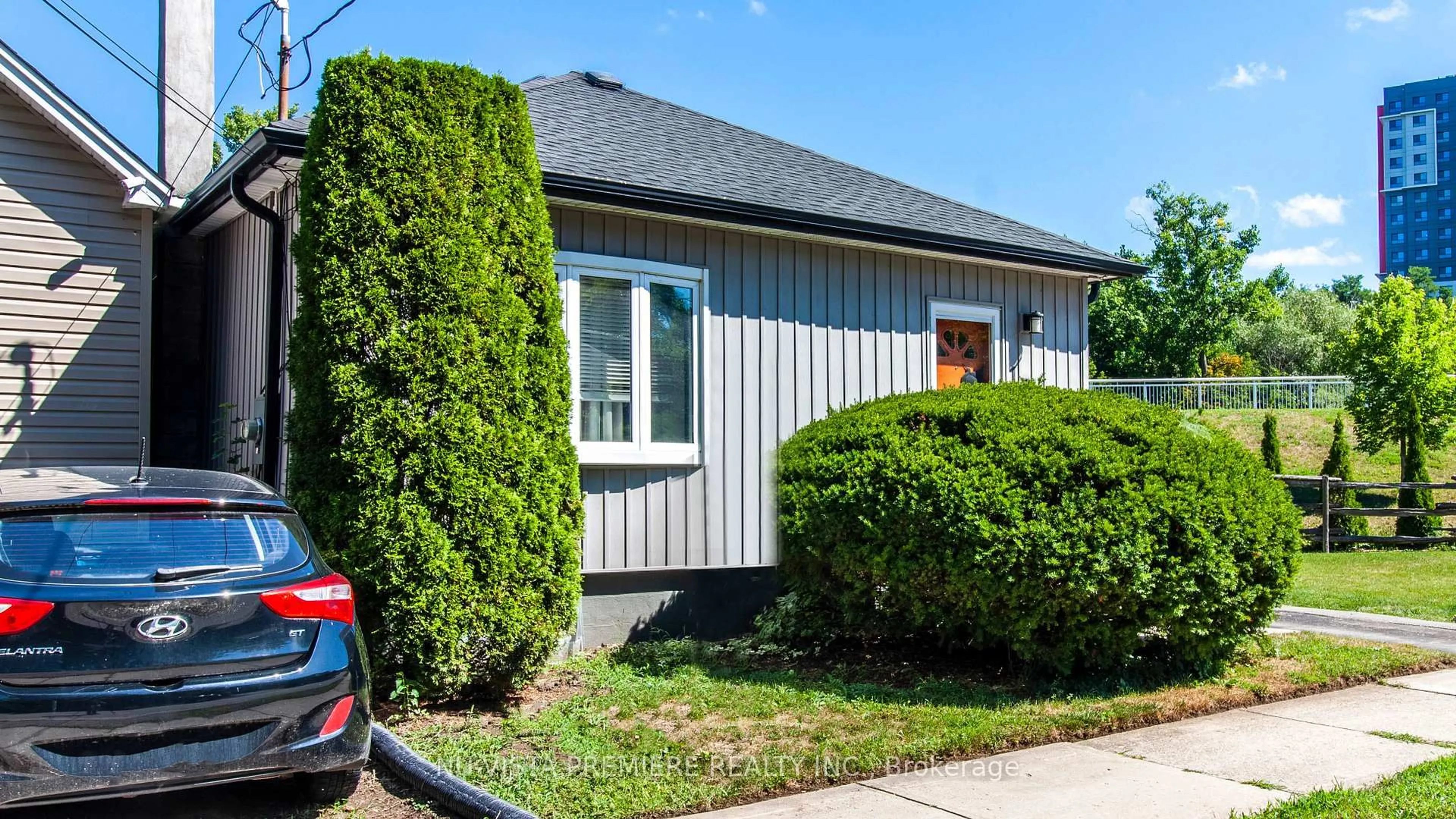 Home with vinyl exterior material, street for 13 Empress Ave, London North Ontario N6H 1M6