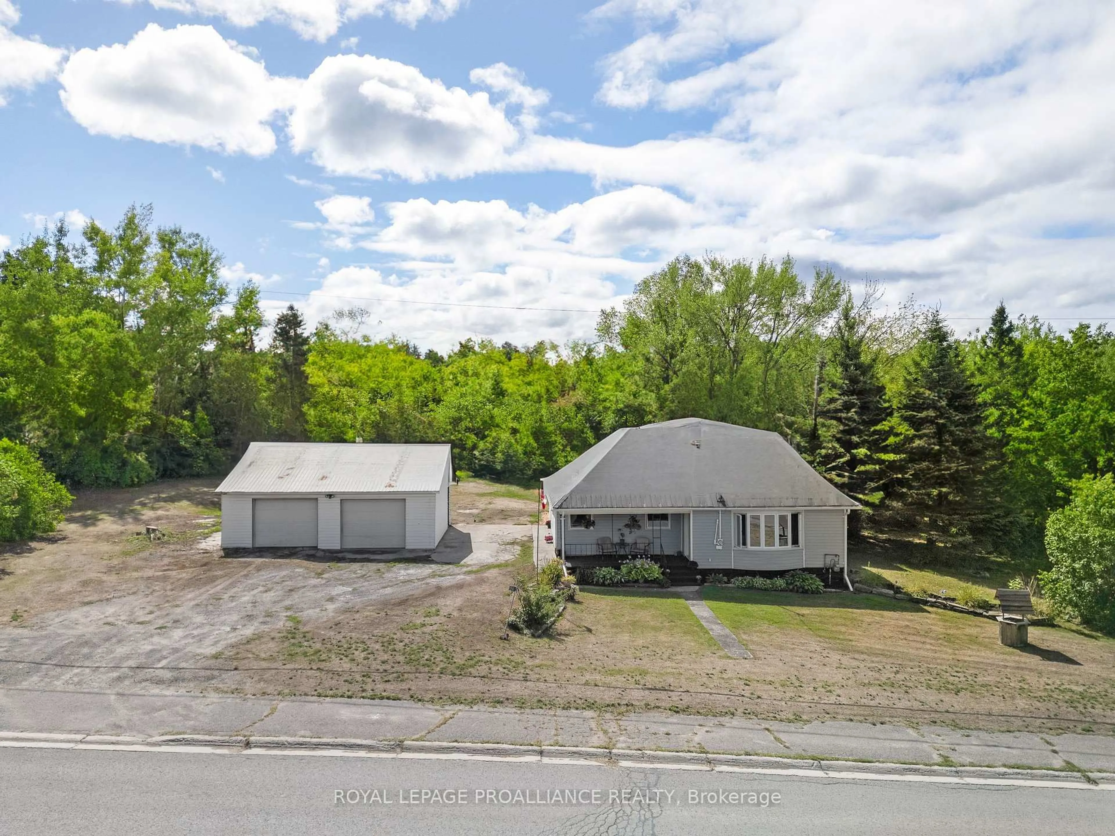 A pic from outside/outdoor area/front of a property/back of a property/a pic from drone, building for 194 Crookston Rd, Madoc Ontario K0K 2K0