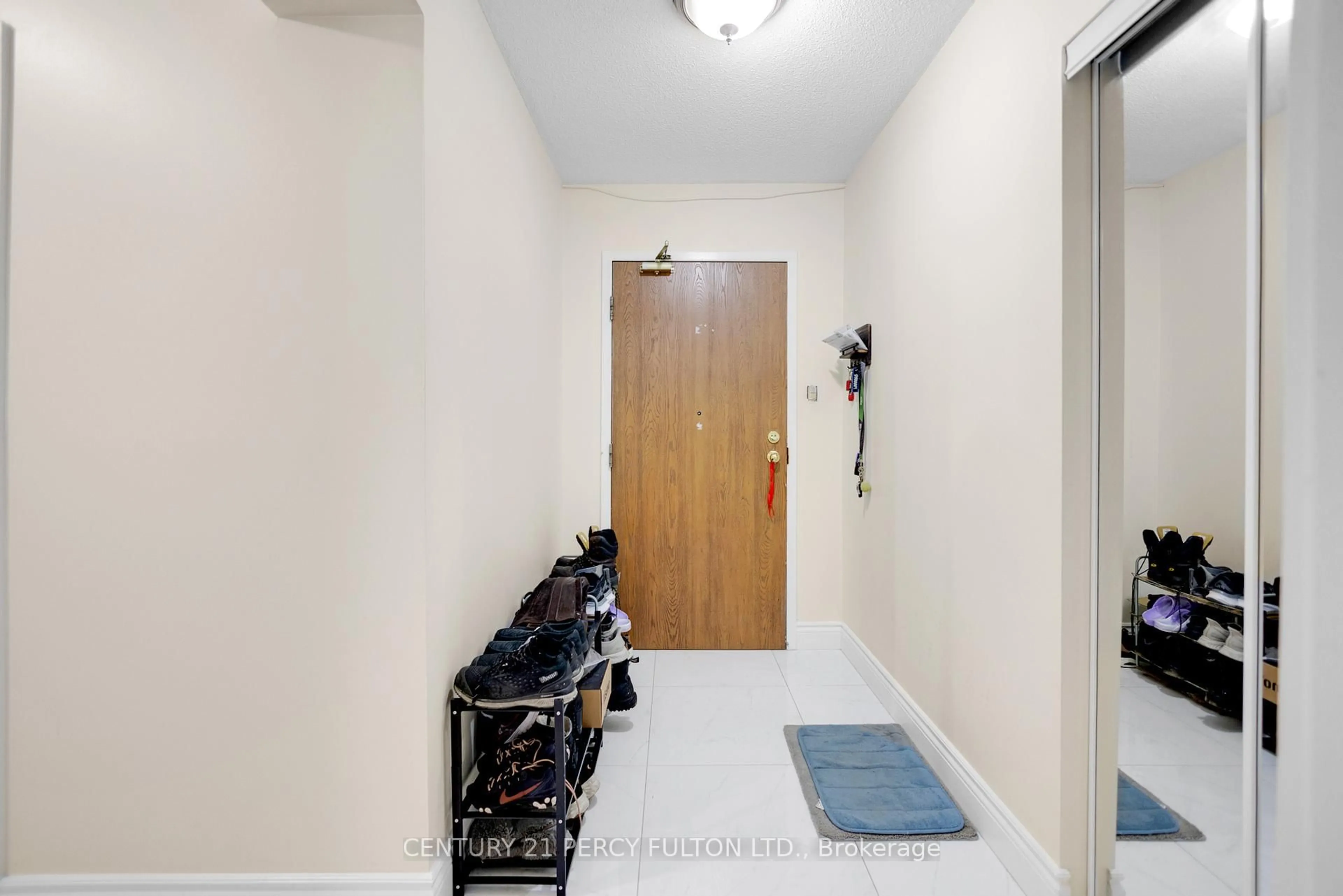 Indoor entryway for 3085 Kingsway Dr #56, Kitchener Ontario N2C 2P2