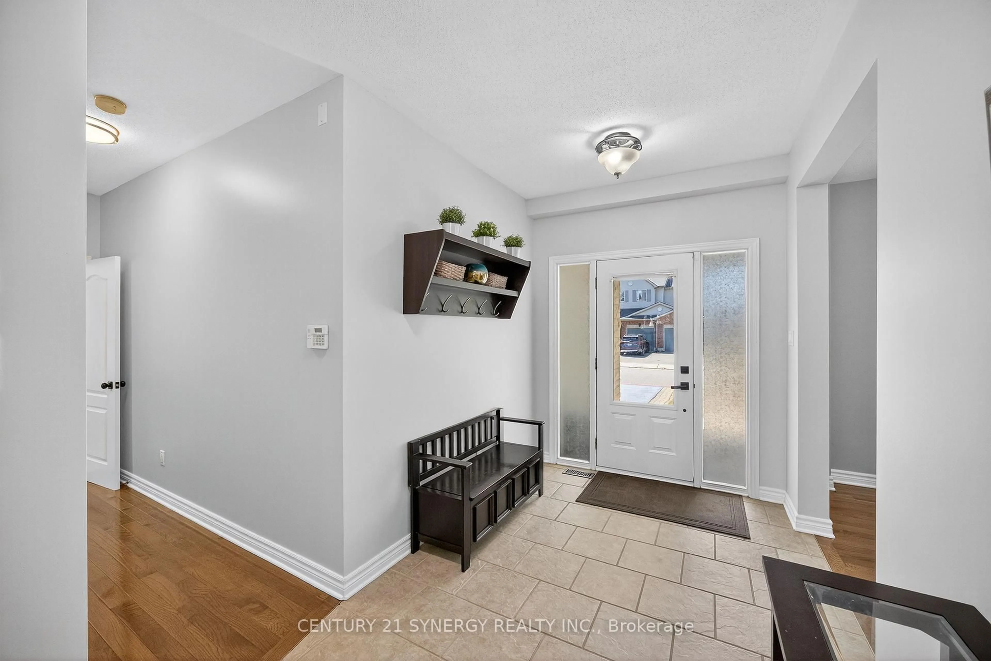 Indoor entryway for 53 Peckett Dr, Carleton Place Ontario K7C 4P9