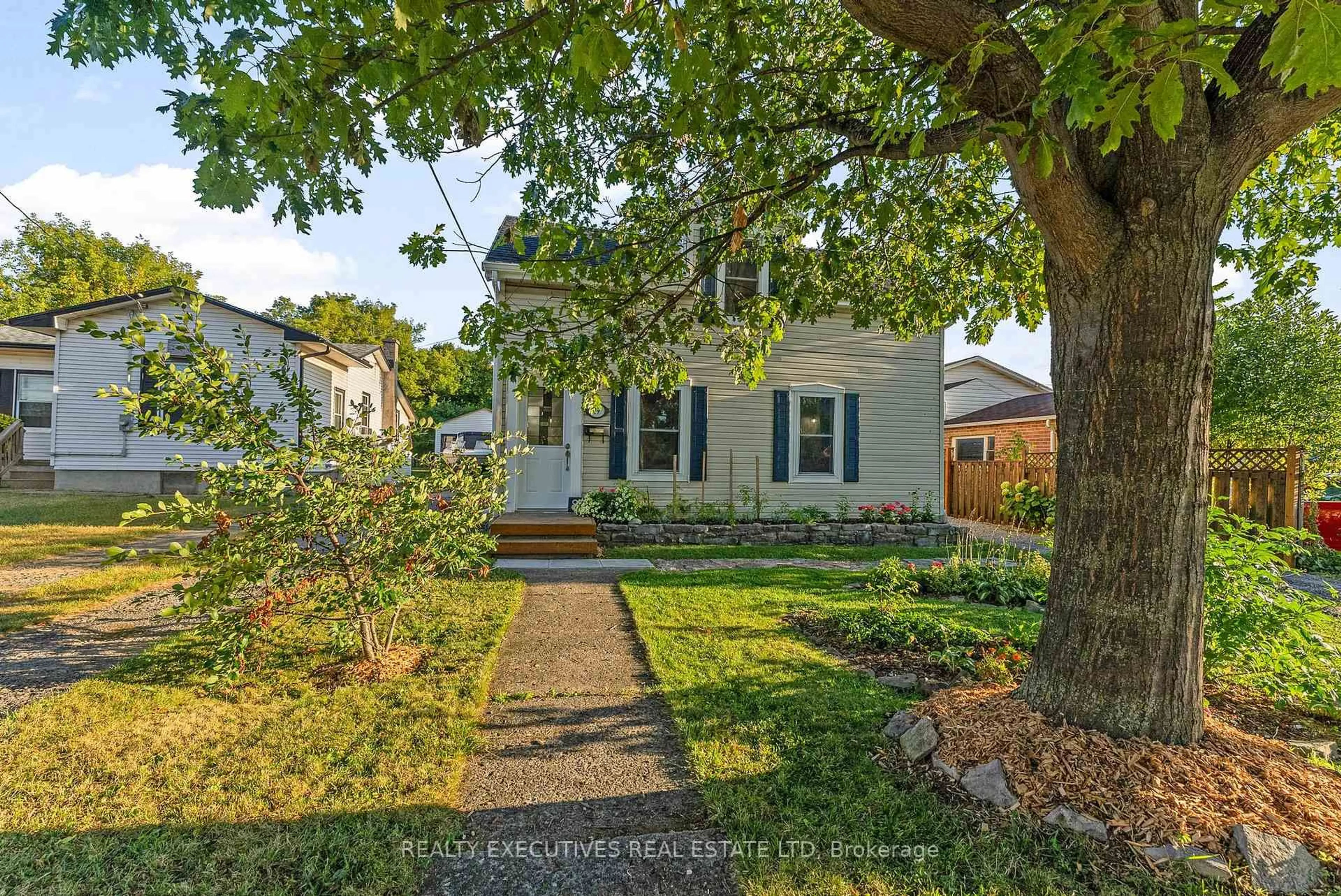 Unknown for 89 Churchill St, Kingston Ontario K7M 2L1