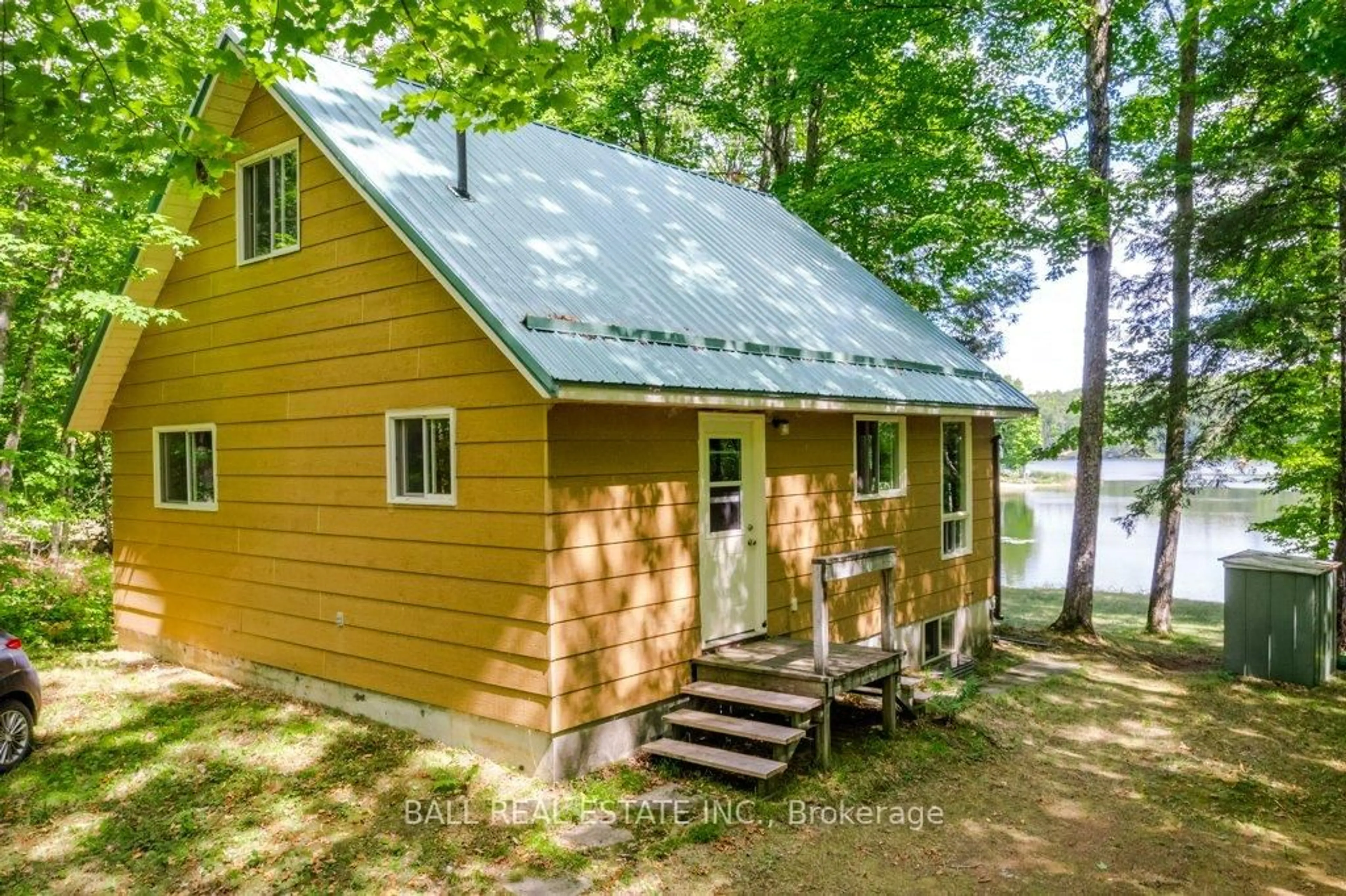 Home with vinyl exterior material, water/lake/river/ocean view for 226 FR 294, Trent Lakes Ontario K0L 1J0