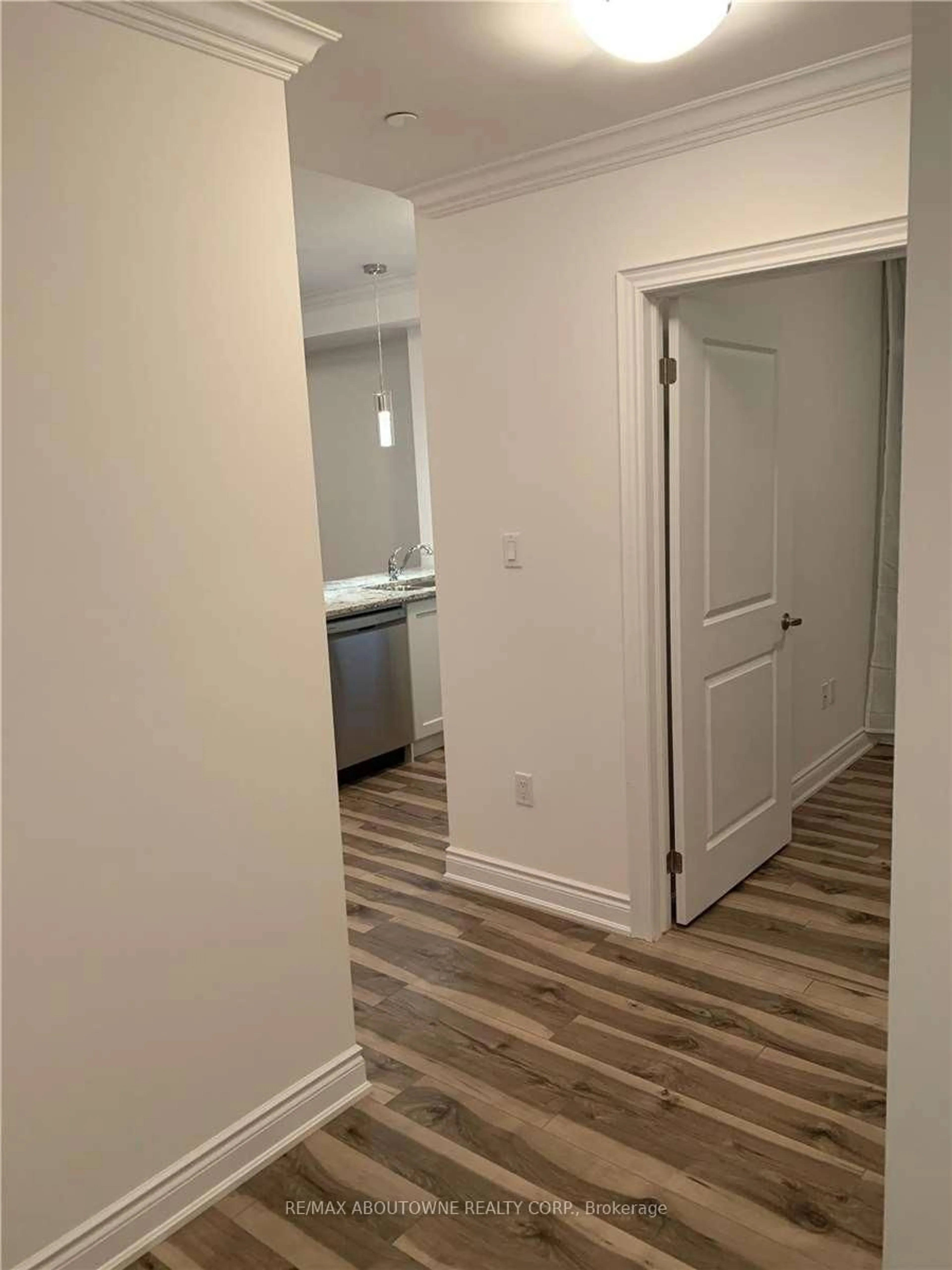 A pic of a room for 101 Shoreview Pl #510, Hamilton Ontario L8E 0K2