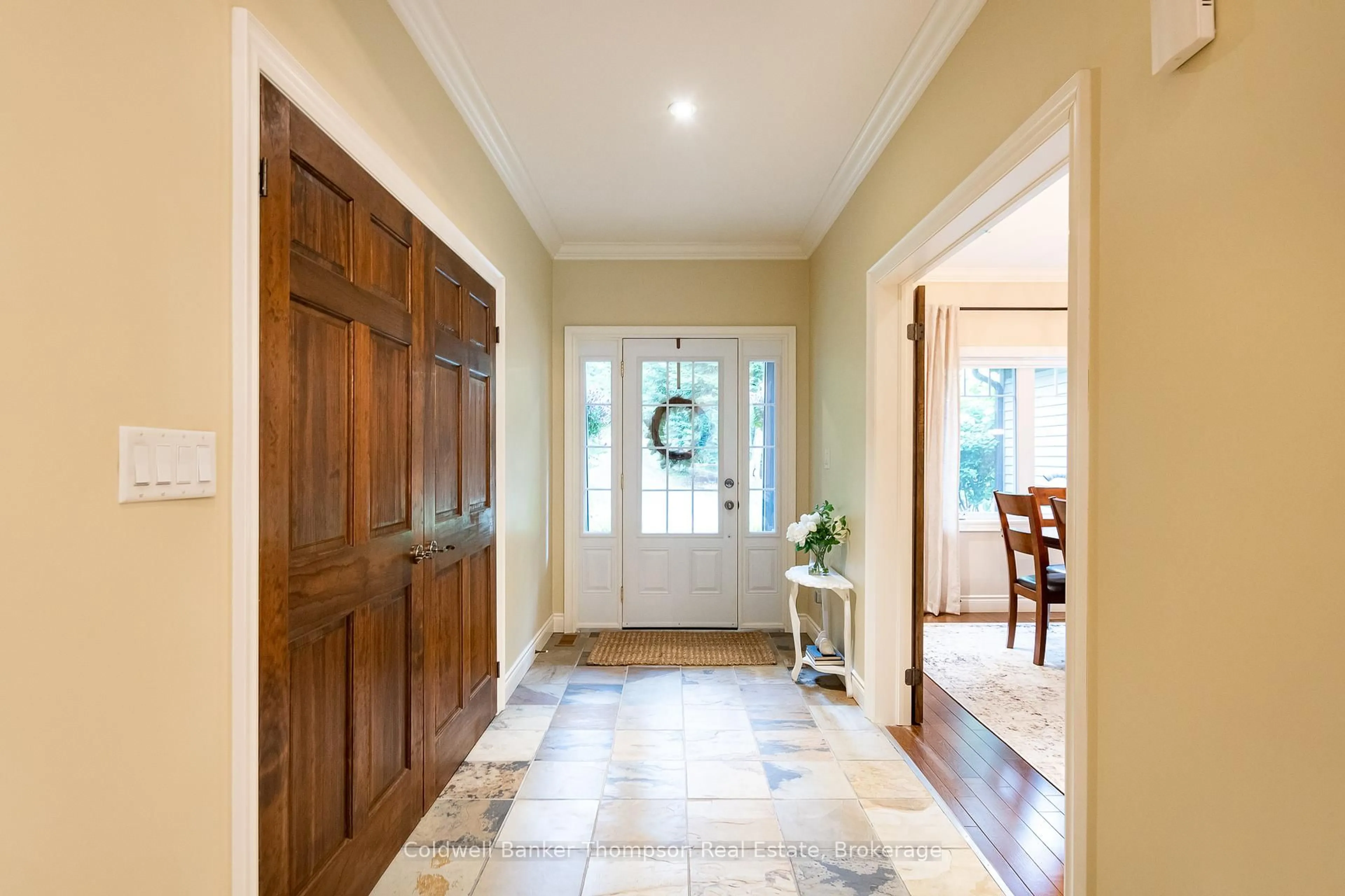 Indoor entryway for 78 Orr Rd, Huntsville Ontario P0B 1M0