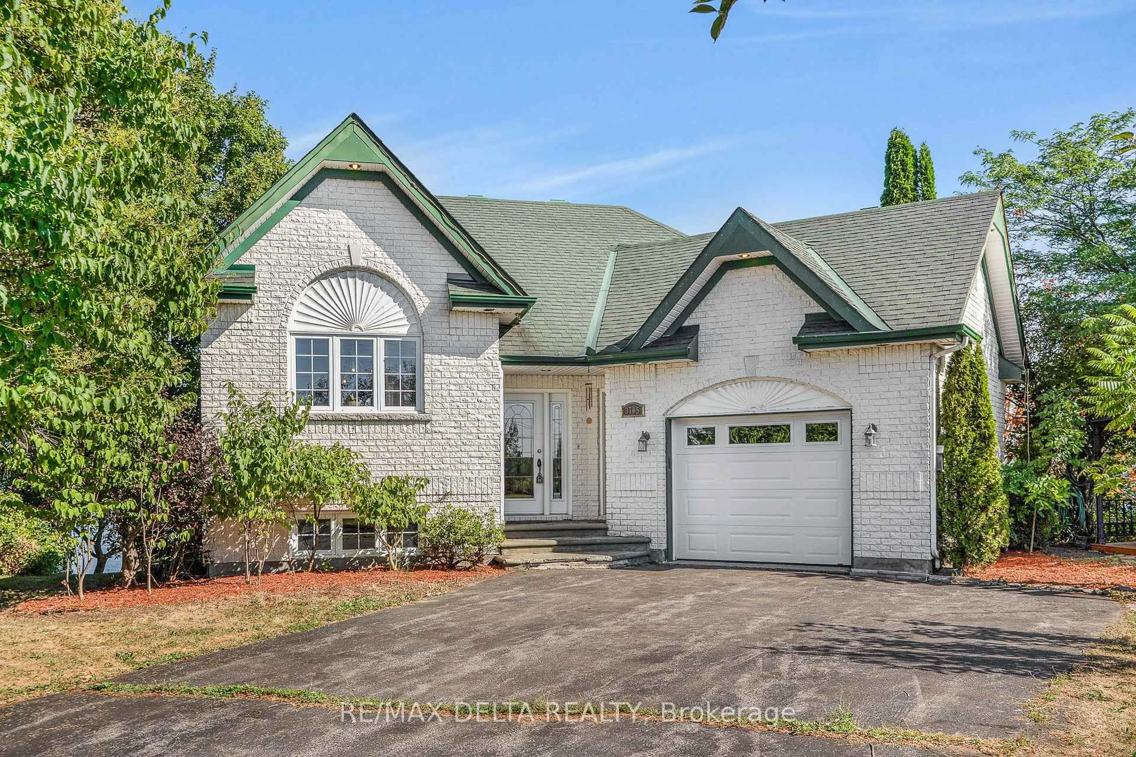 Home with brick exterior material, street for 3705 Old Highway 17 Rd, Clarence-Rockland Ontario K4K 1W2