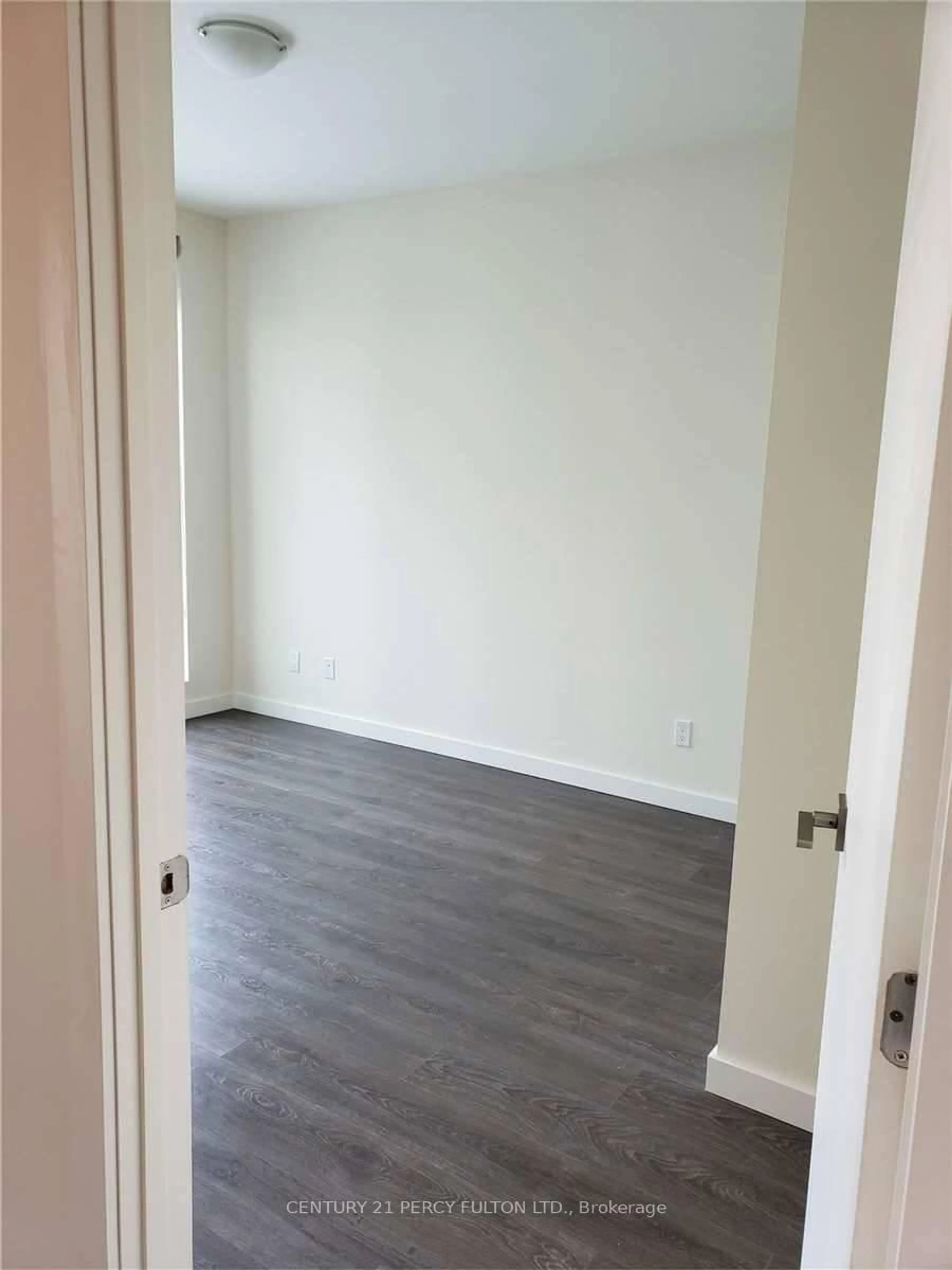 A pic of a room for 690 King St #617, Kitchener Ontario N2H 5L8