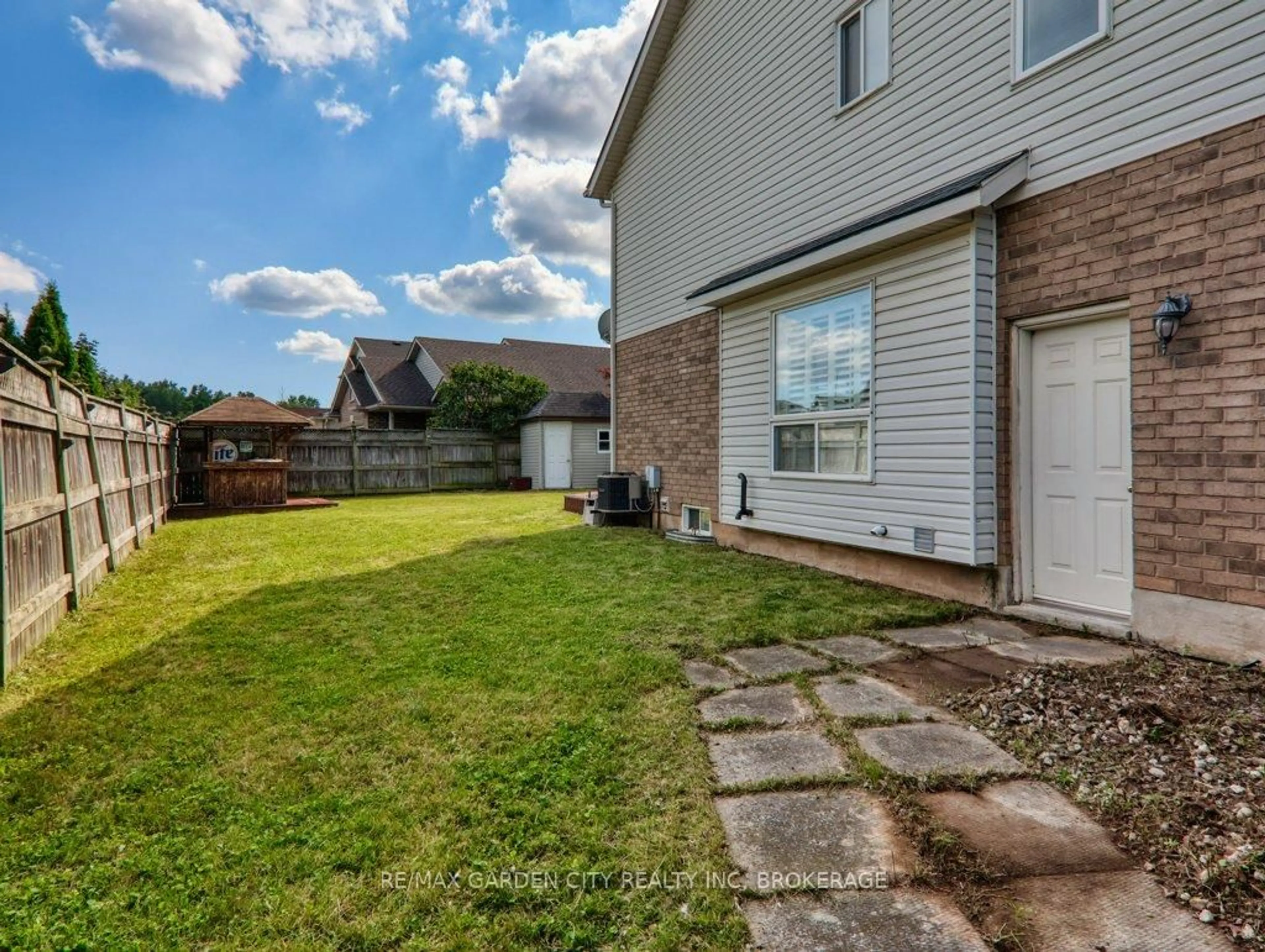 Unknown for 7161 Brittany Crt, Niagara Falls Ontario L2H 3N5