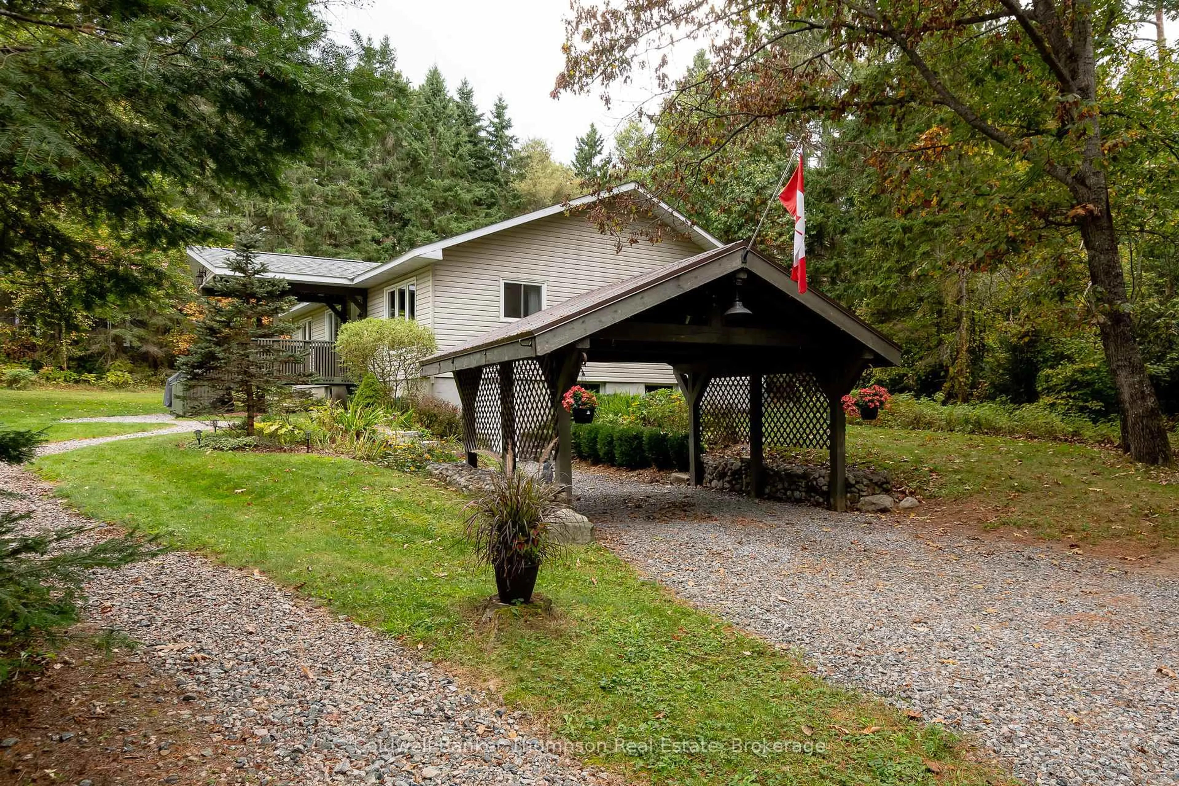 Unknown for 644 South Mary Lake Rd, Huntsville Ontario P0B 1L0
