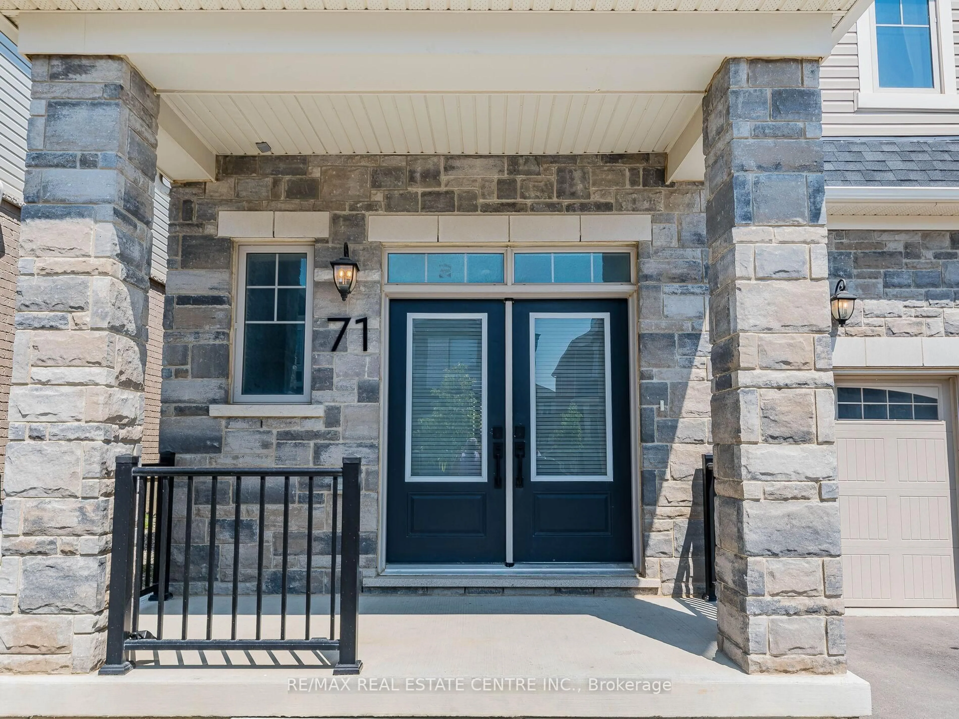 Indoor entryway for 71 Routley St, Kitchener Ontario N2E 3X8