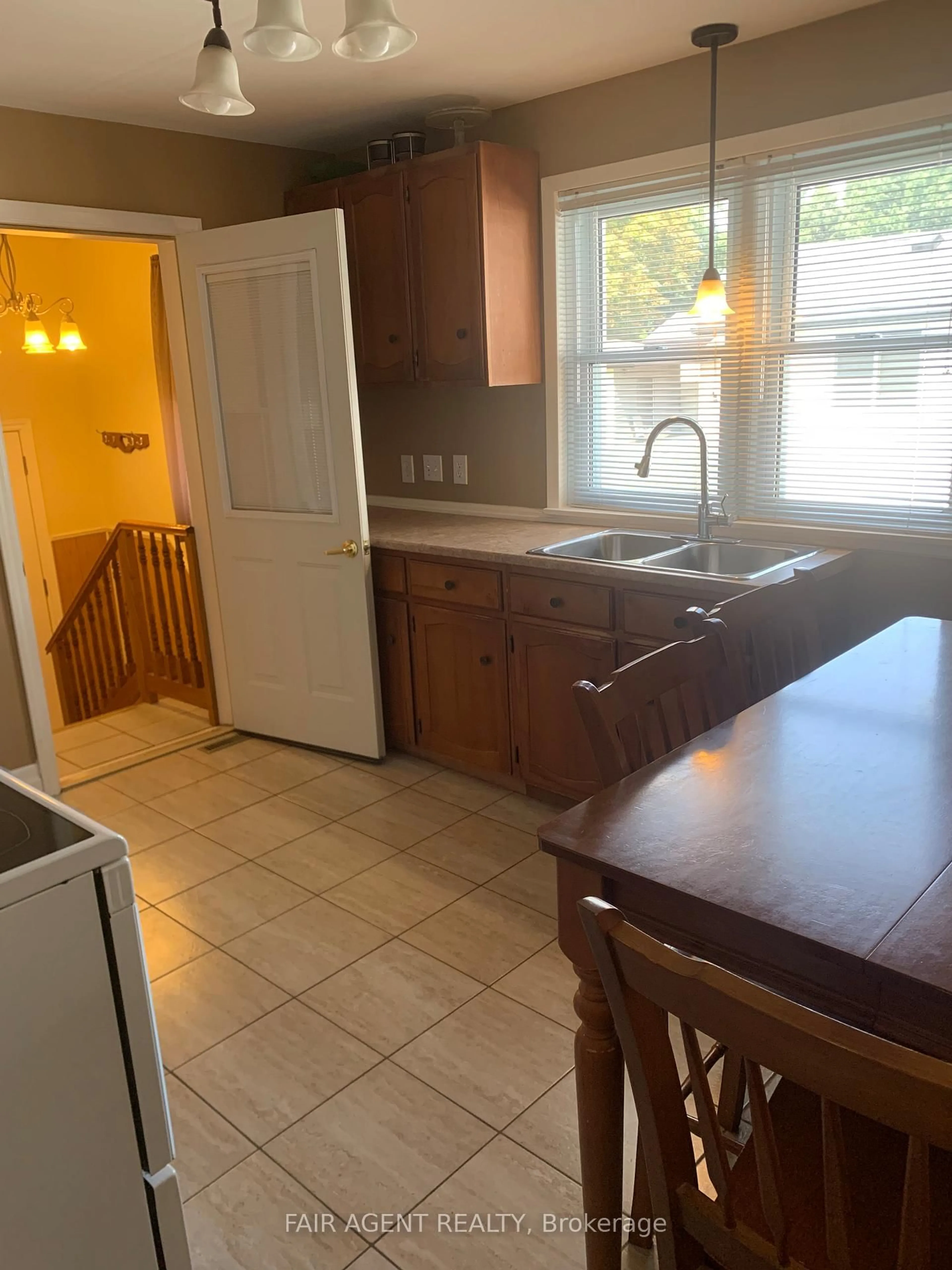 Standard kitchen, unknown for 1987 Balfour Blvd, Windsor Ontario N8T 2S4