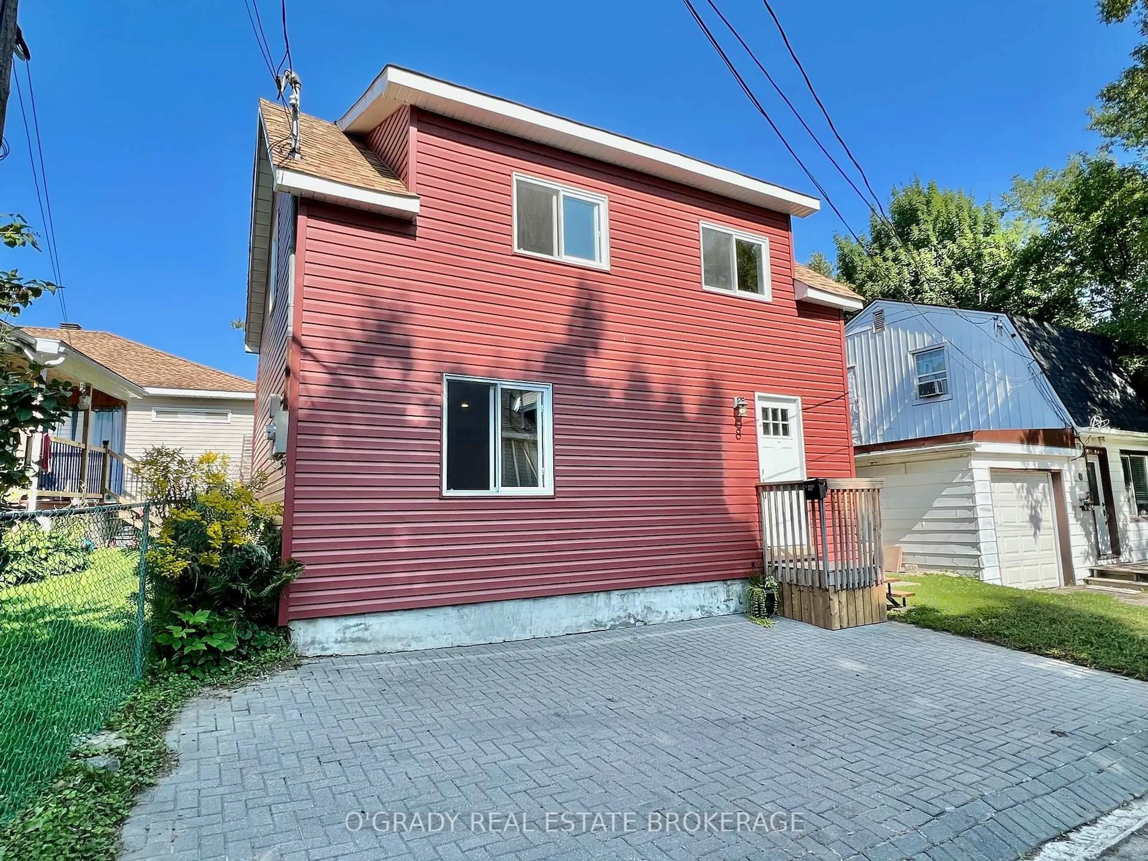 A pic from outside/outdoor area/front of a property/back of a property/a pic from drone, street for 8 Edward Lane, Brockville Ontario K6V 5K5