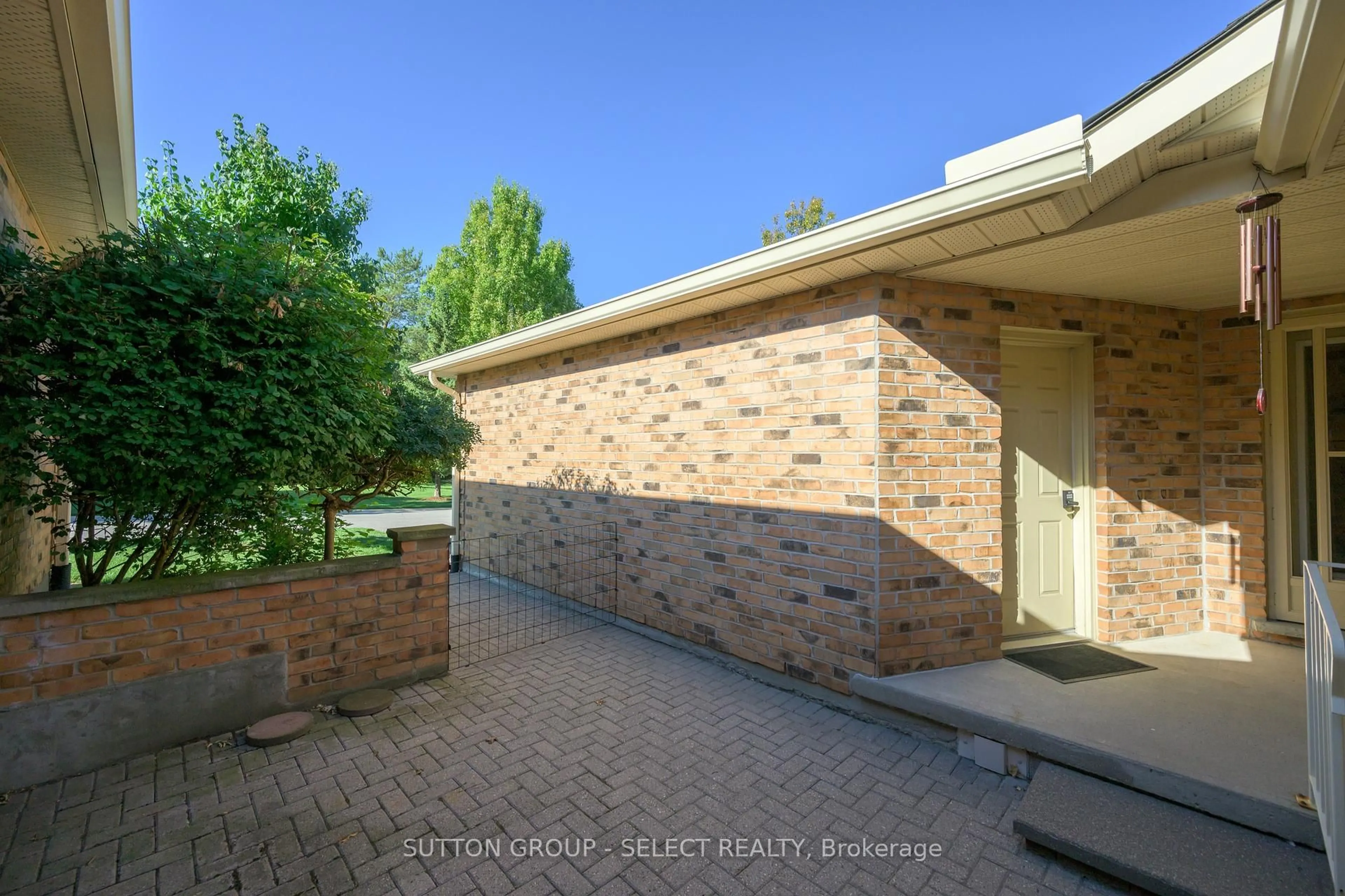 Home with brick exterior material, street for 445 Riverside Dr #9, London North Ontario N6H 2R8