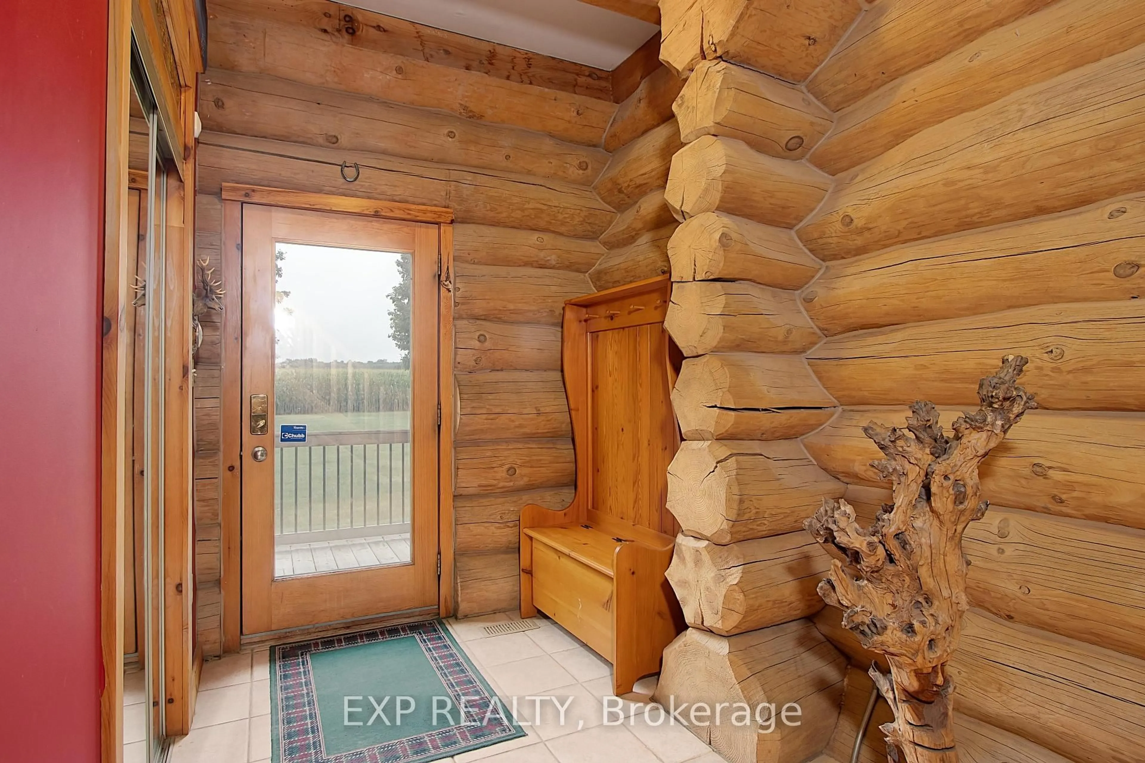 Indoor entryway for 48166 Yorke Line, Malahide Ontario N0L 1B0