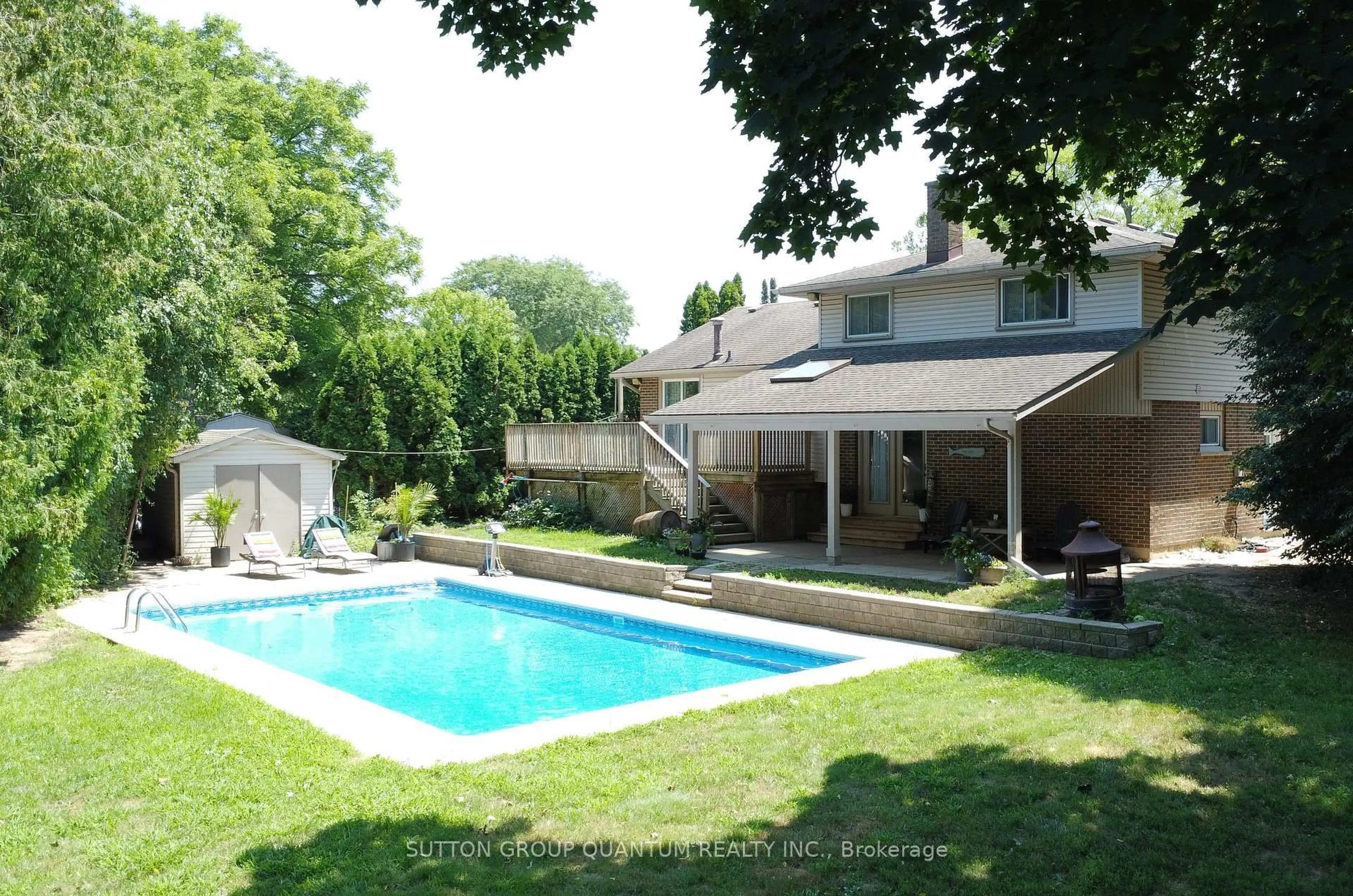 Pool for 3 Colonial Crt, St. Catharines Ontario L2N 2R2