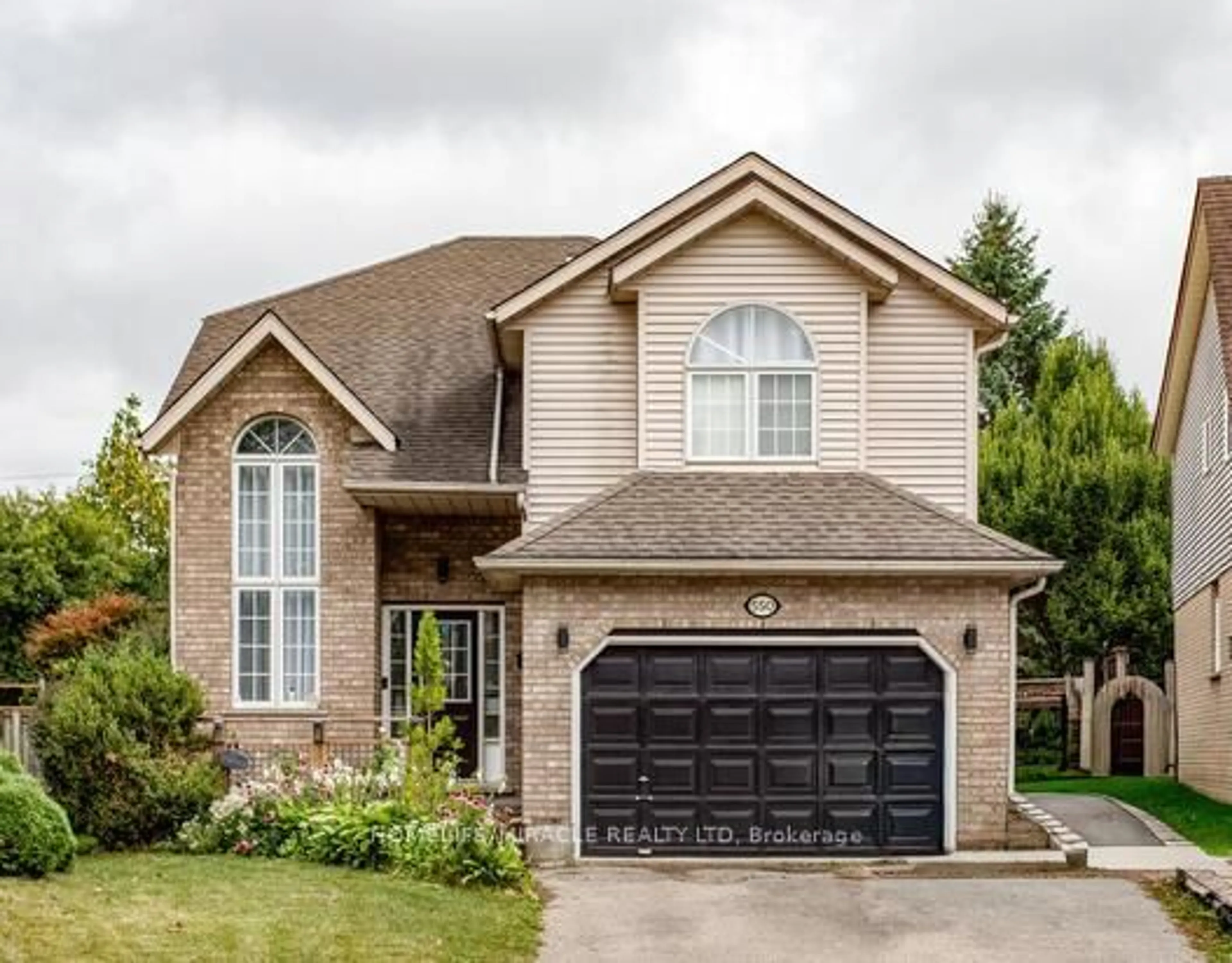 Home with brick exterior material, street for 550 Penny Lane, Waterloo Ontario N2T 2L3
