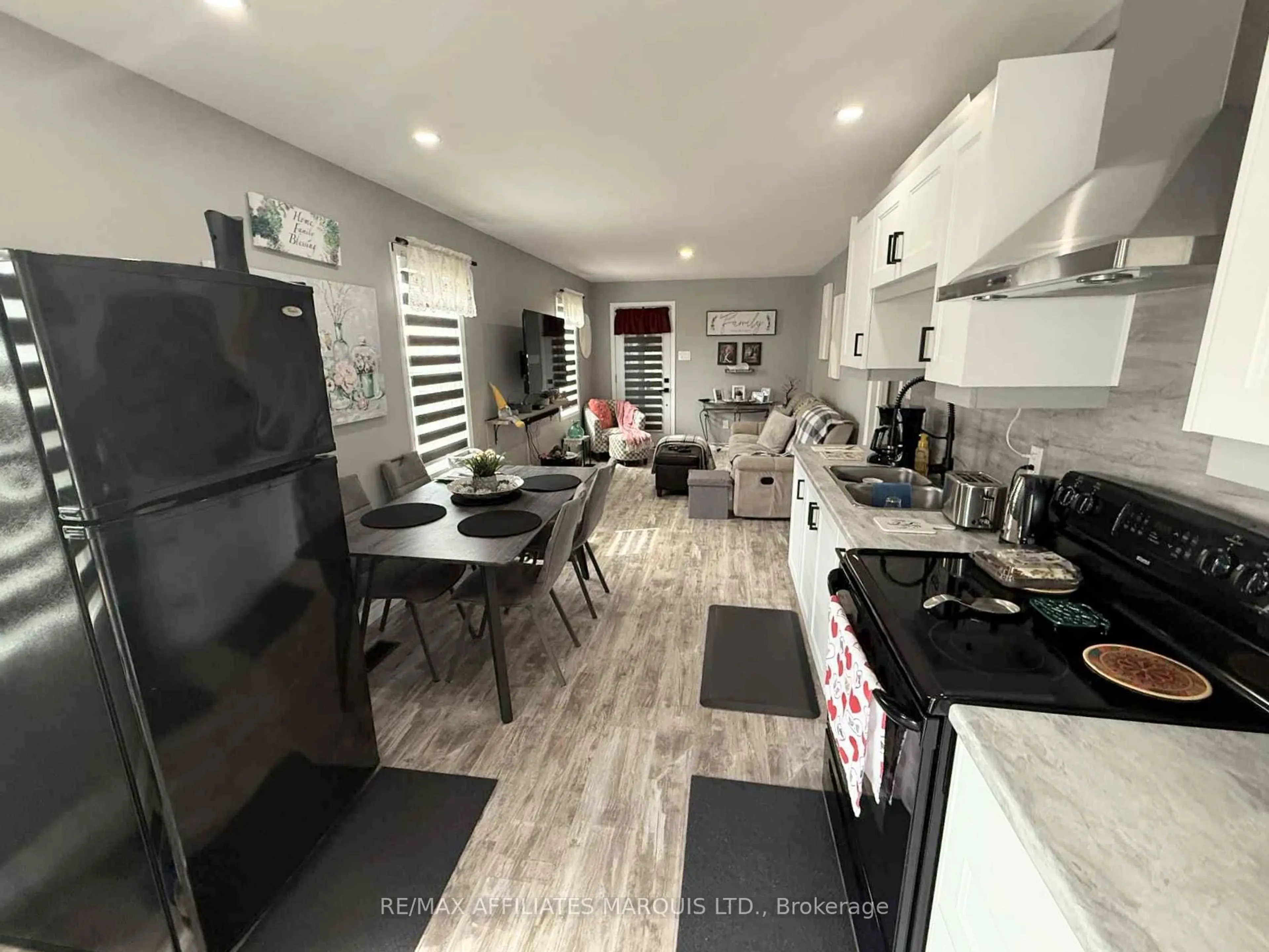 Open concept kitchen, unknown for 29 Seymour Ave, Cornwall Ontario K6J 4L9