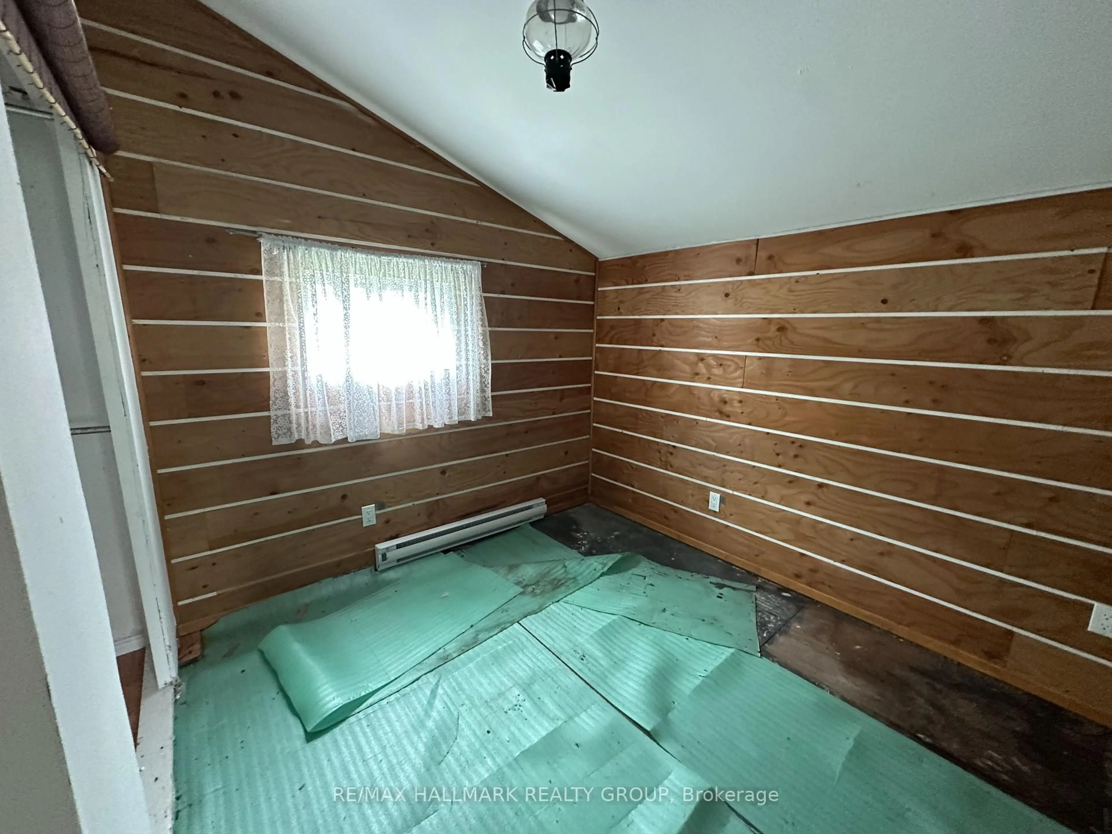 A pic of a room for 19407 Malibu Lane, South Glengarry Ontario K0C 2E0