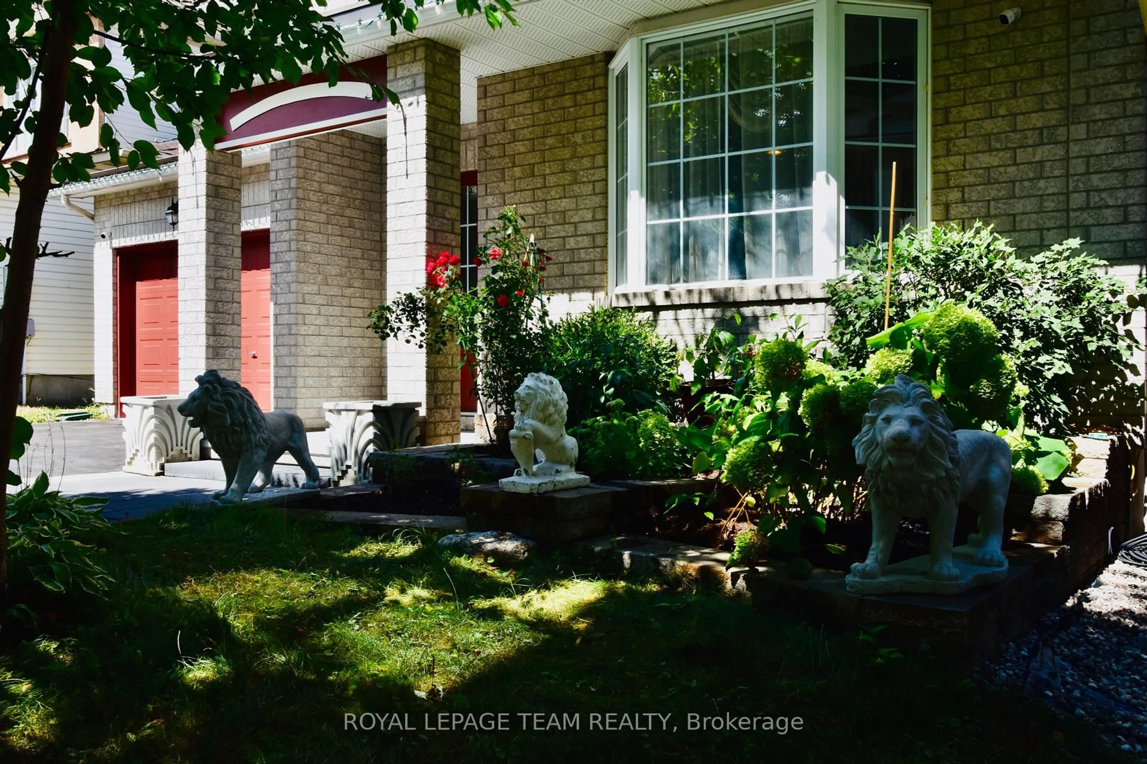 Unknown for 18 Oakham Rdge, Ottawa Ontario K2K 3B3
