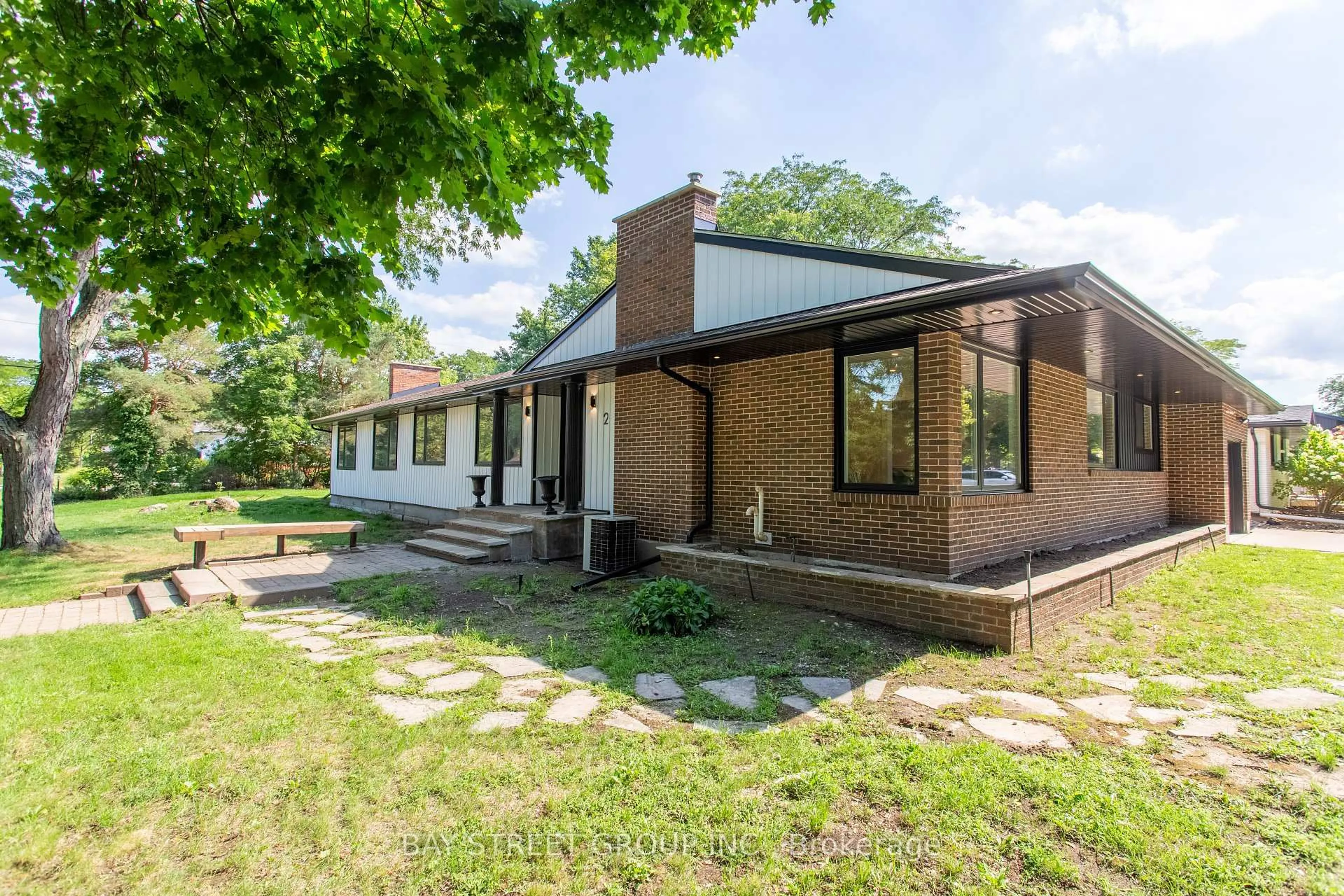 Home with brick exterior material, building for 2 Parklane Cres, St. Catharines Ontario L2T 3V1