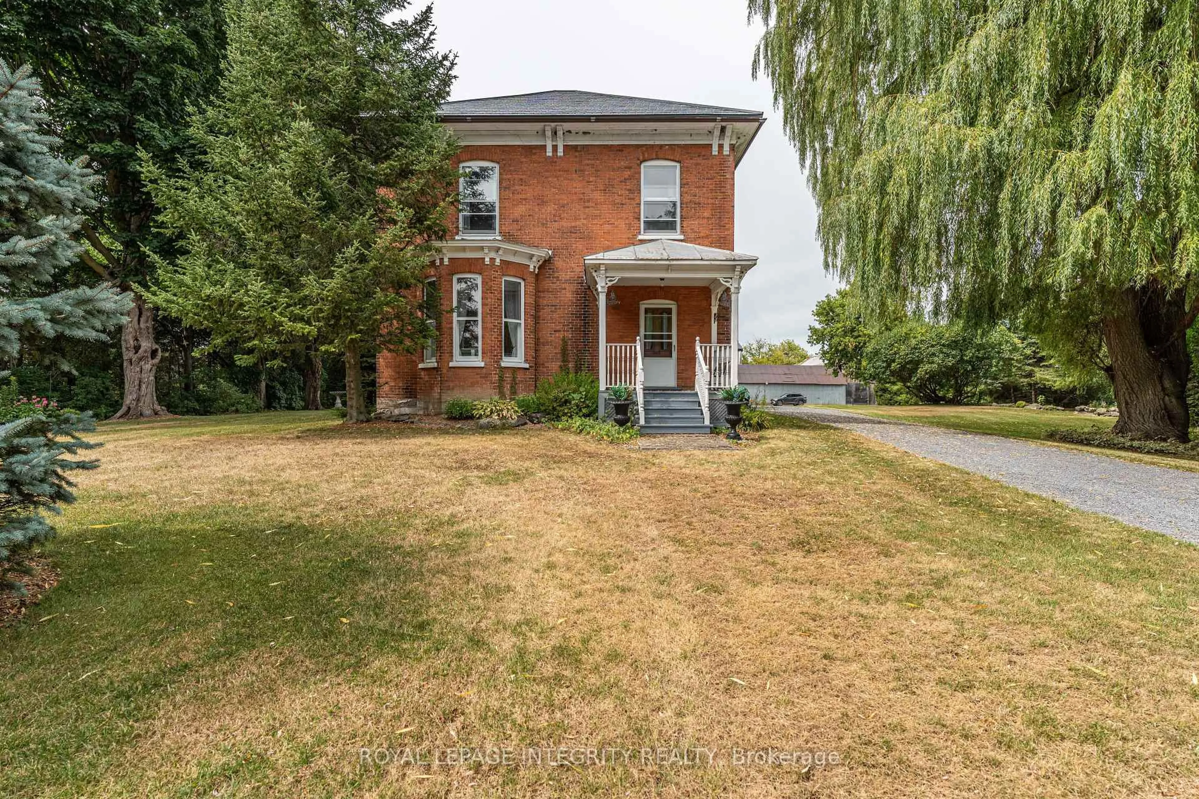 A pic from outside/outdoor area/front of a property/back of a property/a pic from drone, street for 20455 Concession 3 Rd, South Glengarry Ontario K0C 1N0