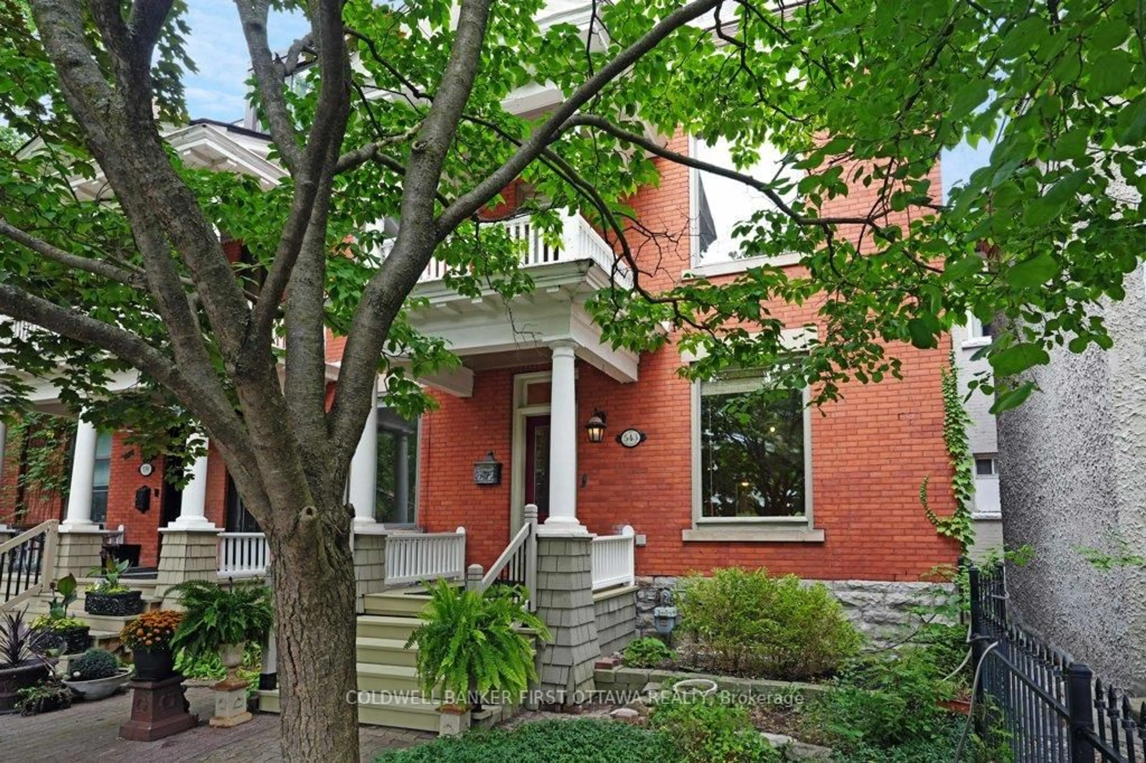 Home with brick exterior material, street for 543 Besserer St, Ottawa Ontario K1N 6C6
