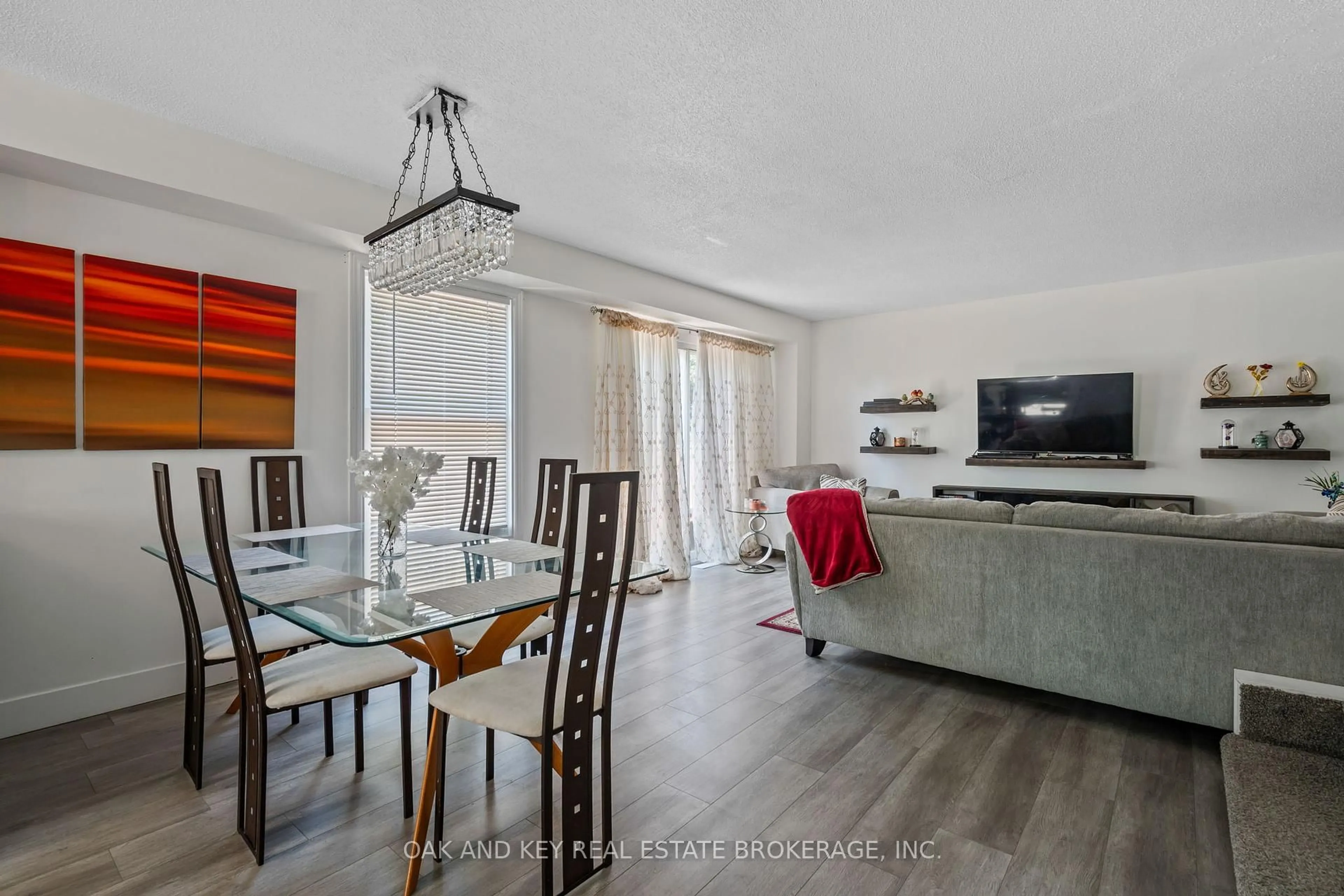 Dining room, wood/laminate floor for 26-230 clarke Rd, London East Ontario N5W 5P5