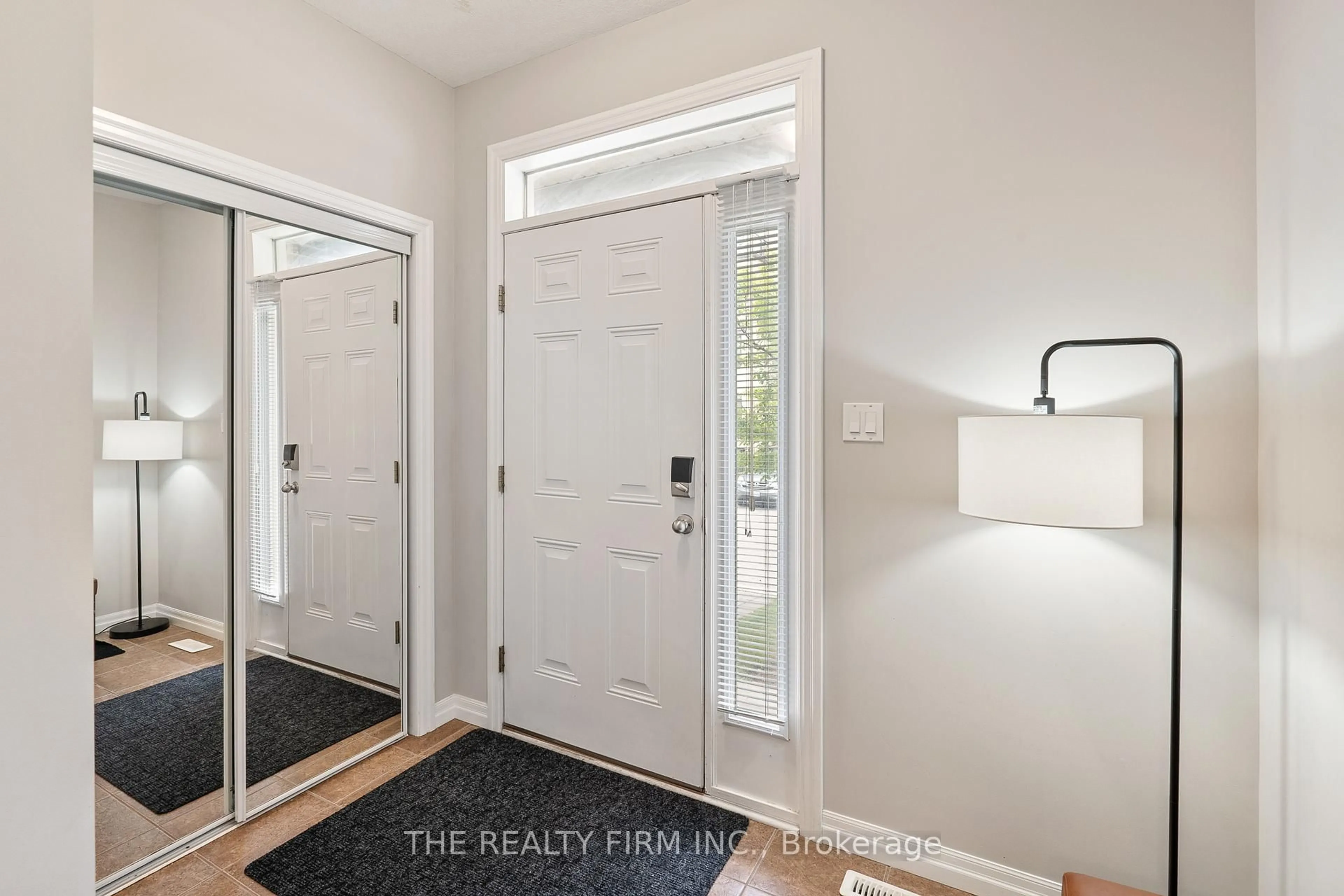 Indoor entryway for 112 North Centre Rd #49, London North Ontario N5X 0G9