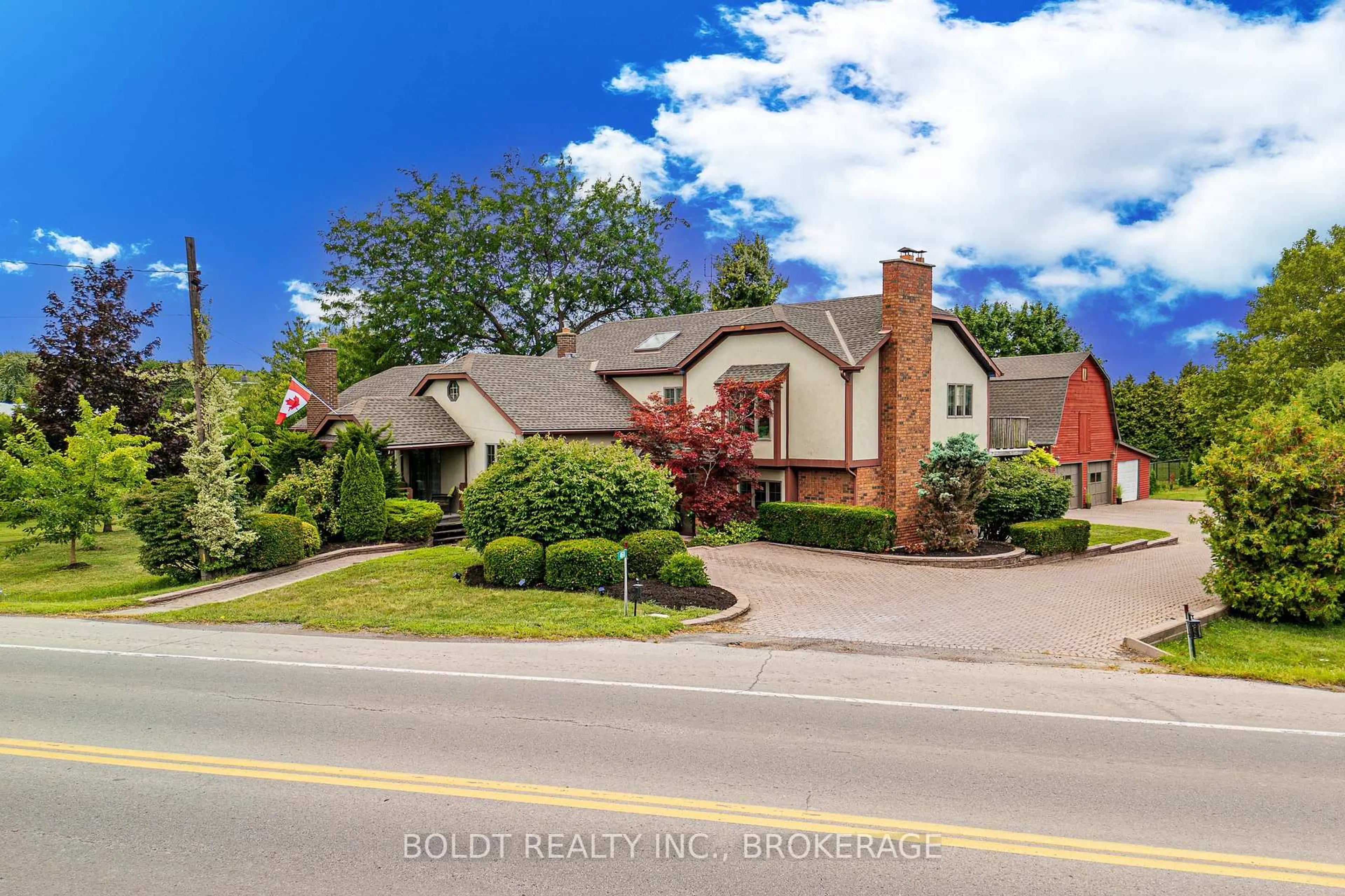 Home with brick exterior material, street for 468 Lakeshore Rd, Niagara-on-the-Lake Ontario L0S 1J0