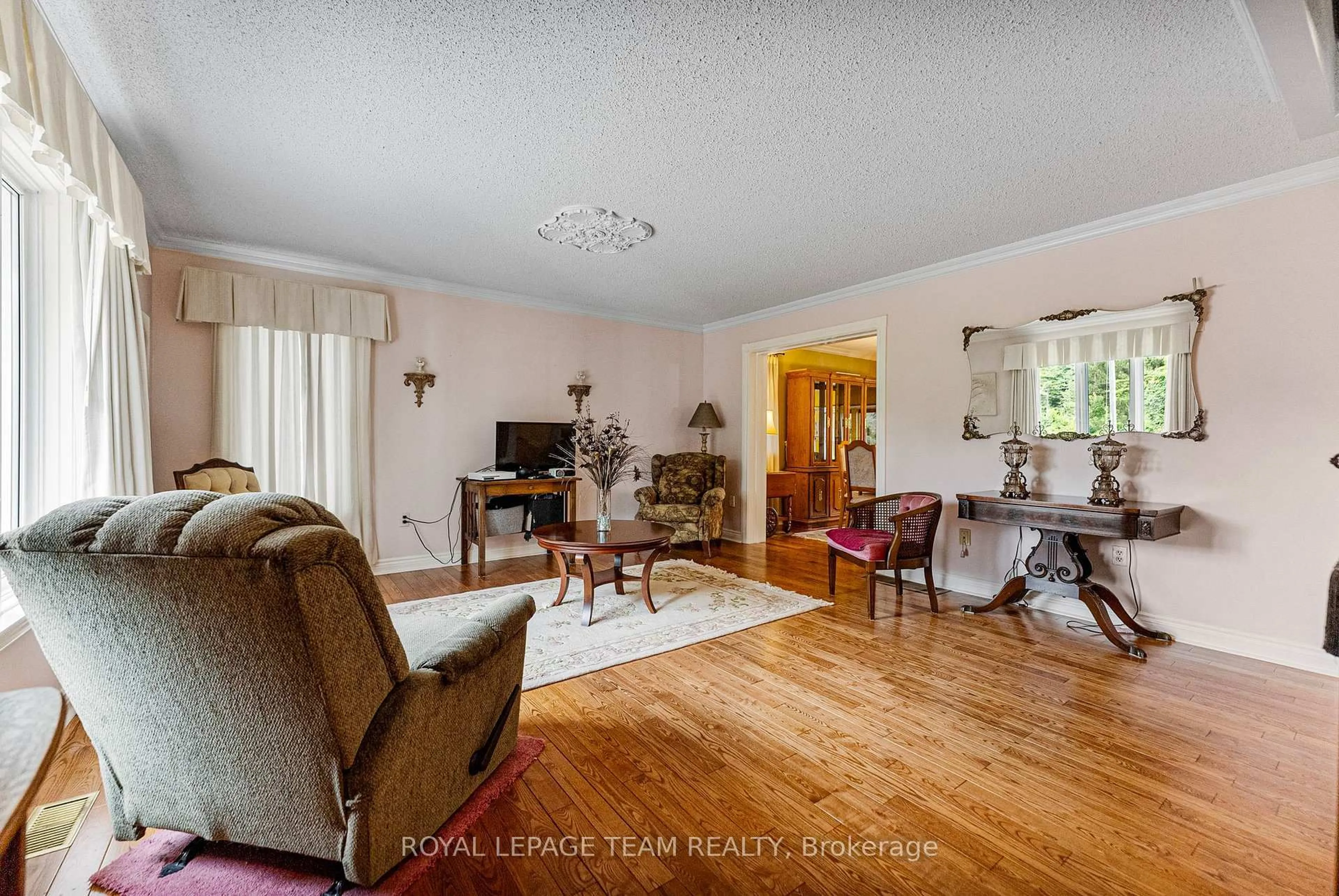 Living room with furniture, unknown for 591 Bellamy Rd, Pakenham Ontario K0A 2X0