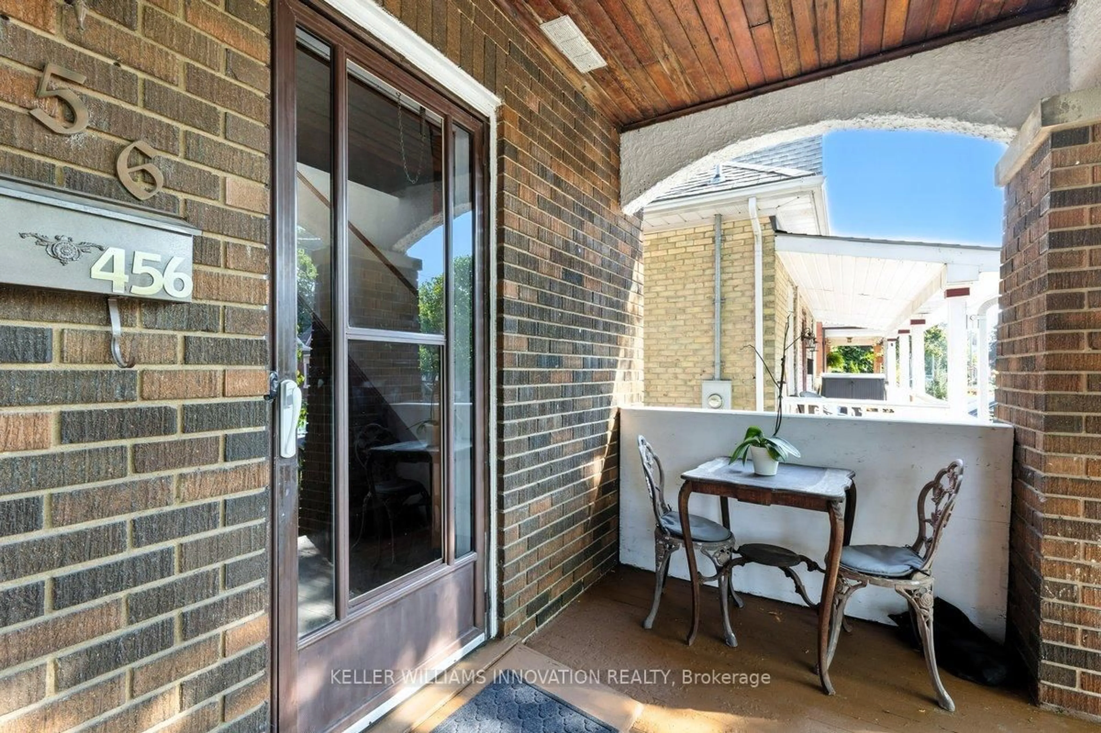 Patio, street for 456 Waterloo St, Cambridge Ontario N3H 1N9