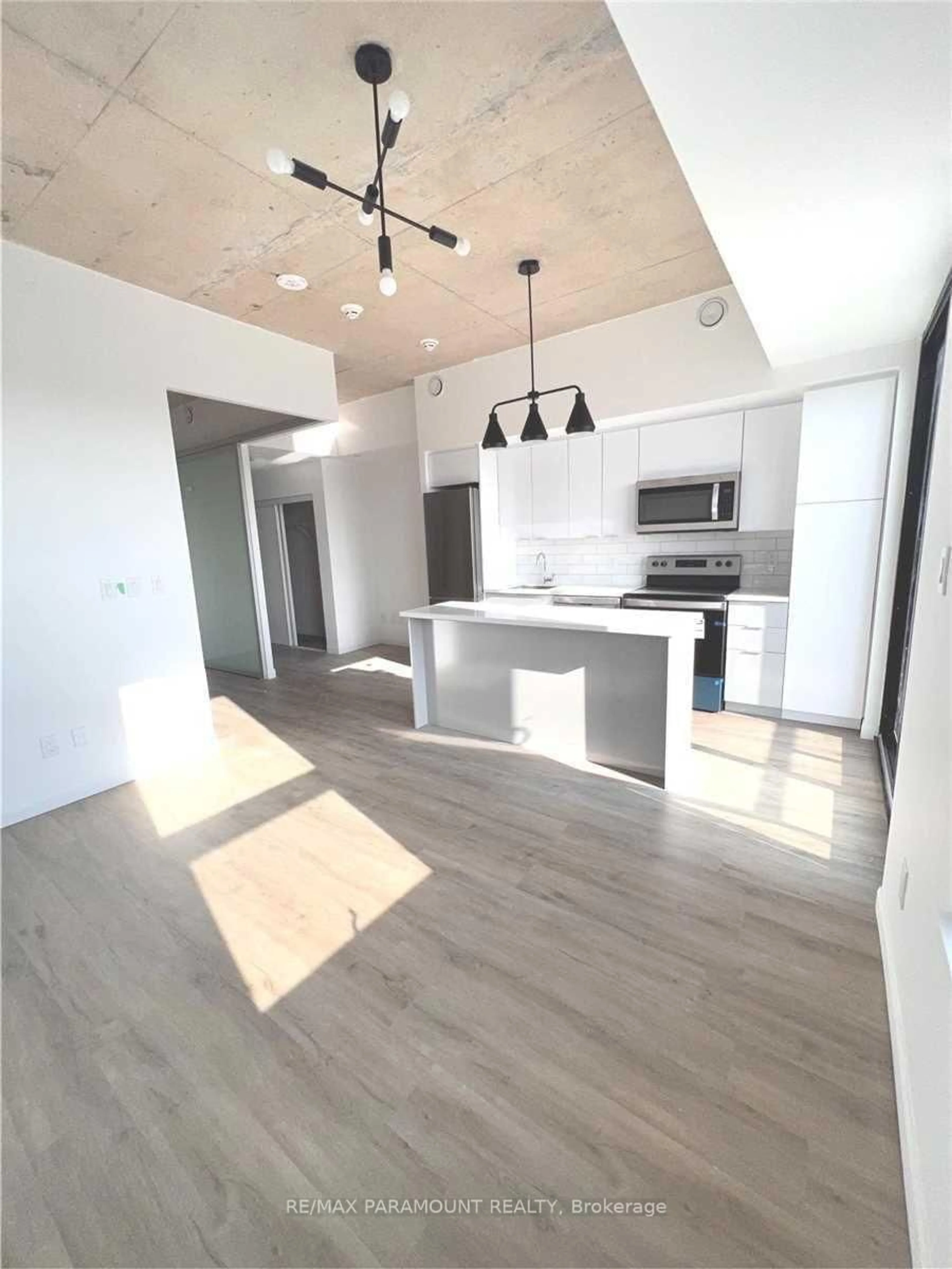 Open concept kitchen, unknown for 7 Erie Ave #608, Brantford Ontario N3S 0K5