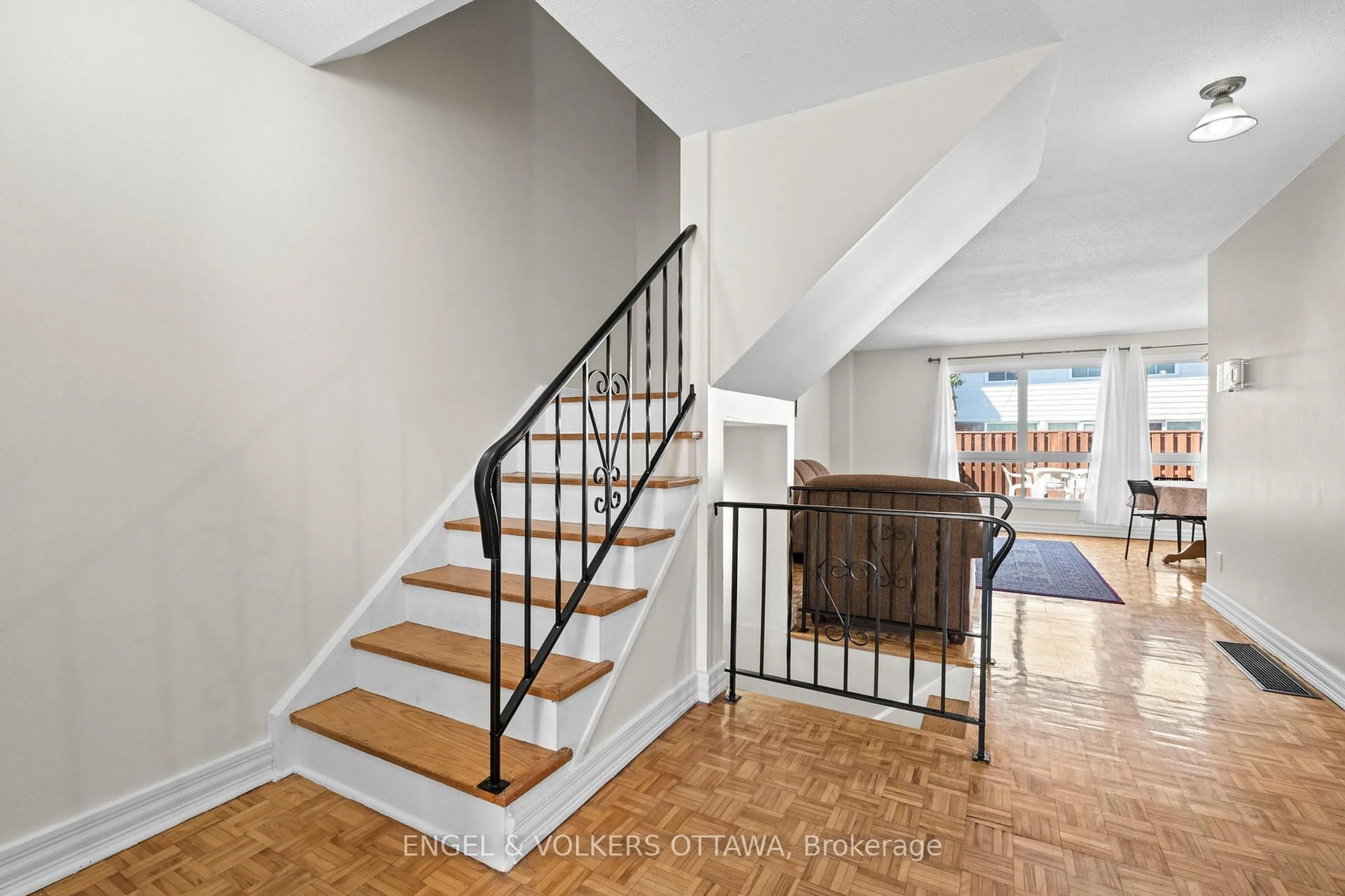 Unknown for 189 Birch Hill Private, Ottawa Ontario K1K 3Y5