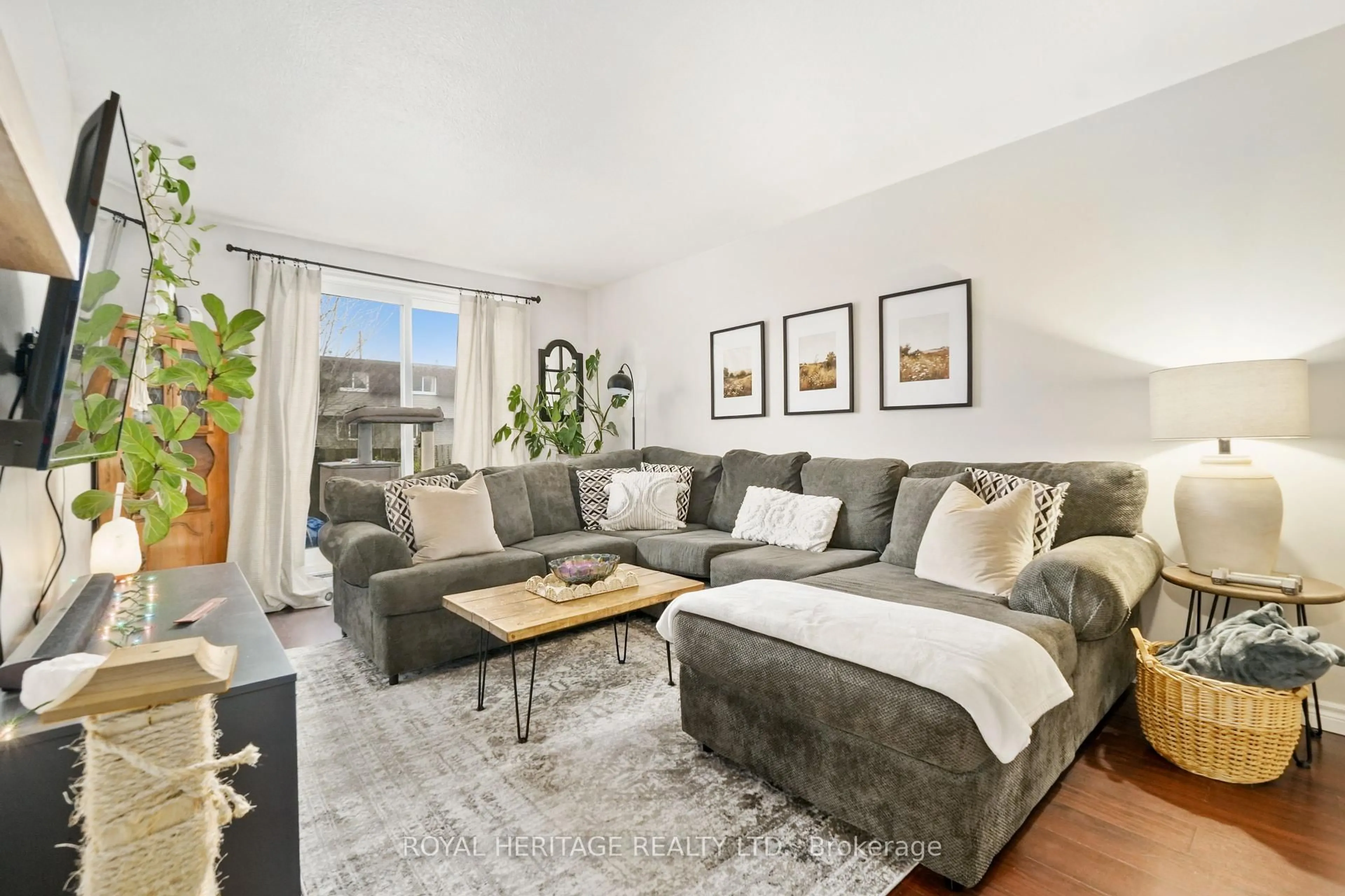 Living room with furniture, unknown for 494 Elgin St #5, Cobourg Ontario K9A 4T6