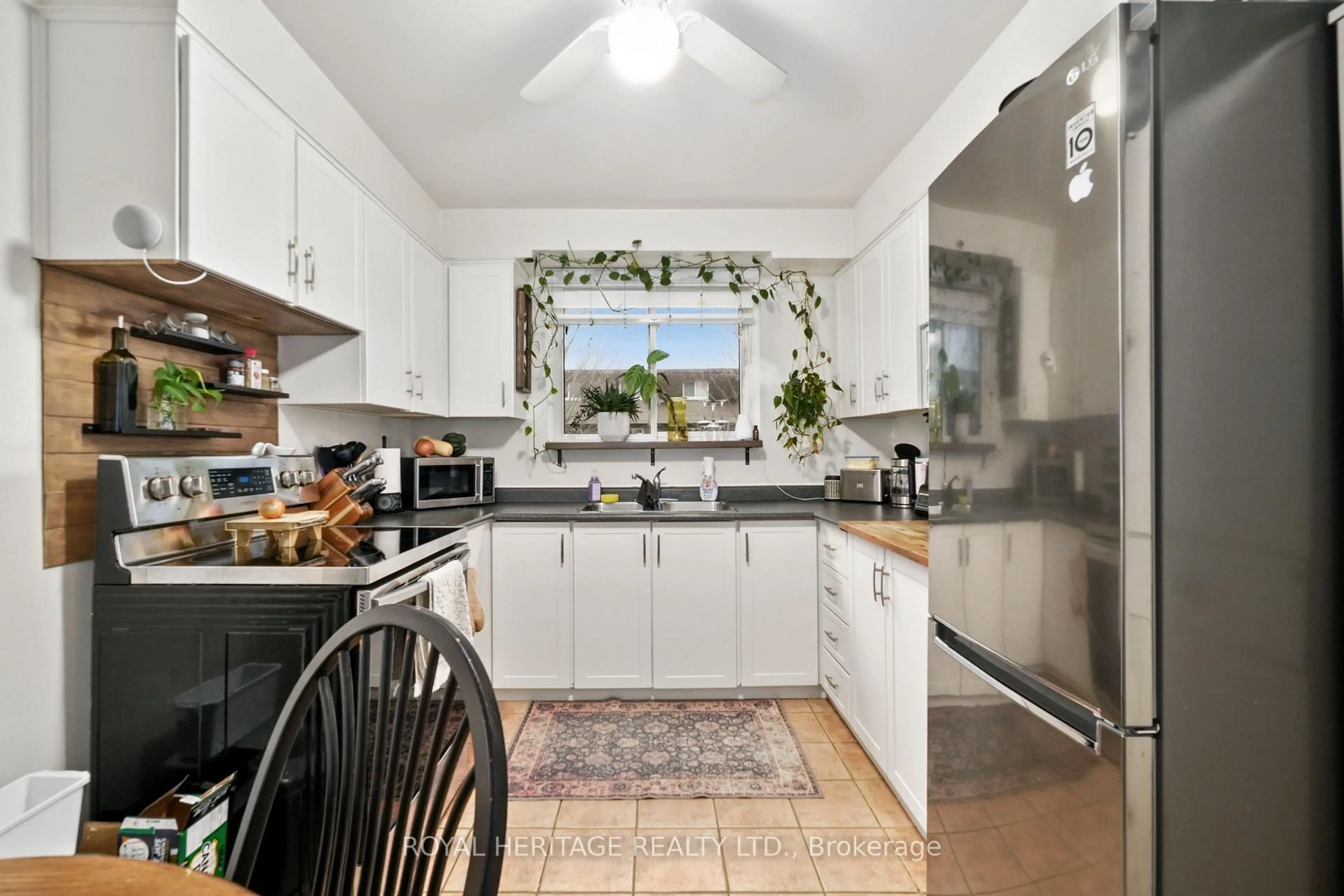 Standard kitchen, ceramic/tile floor for 494 Elgin St #5, Cobourg Ontario K9A 4T6
