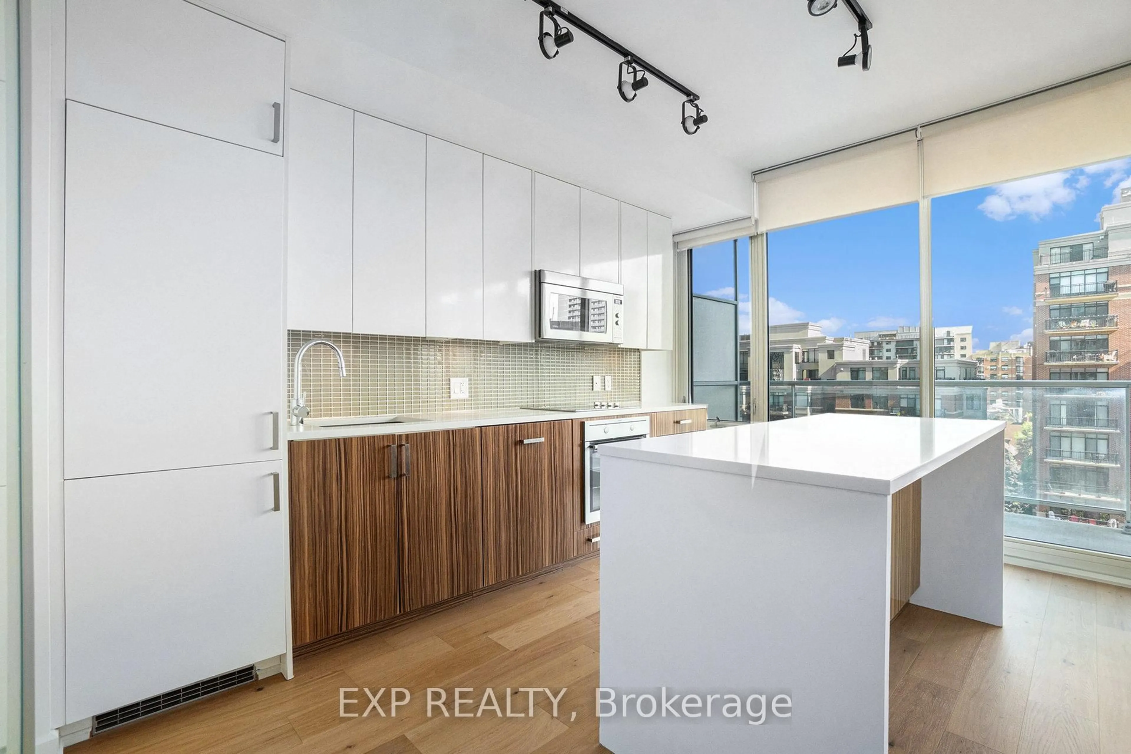 Unknown for 300 Lisgar St #707, Ottawa Ontario K2P 0E2