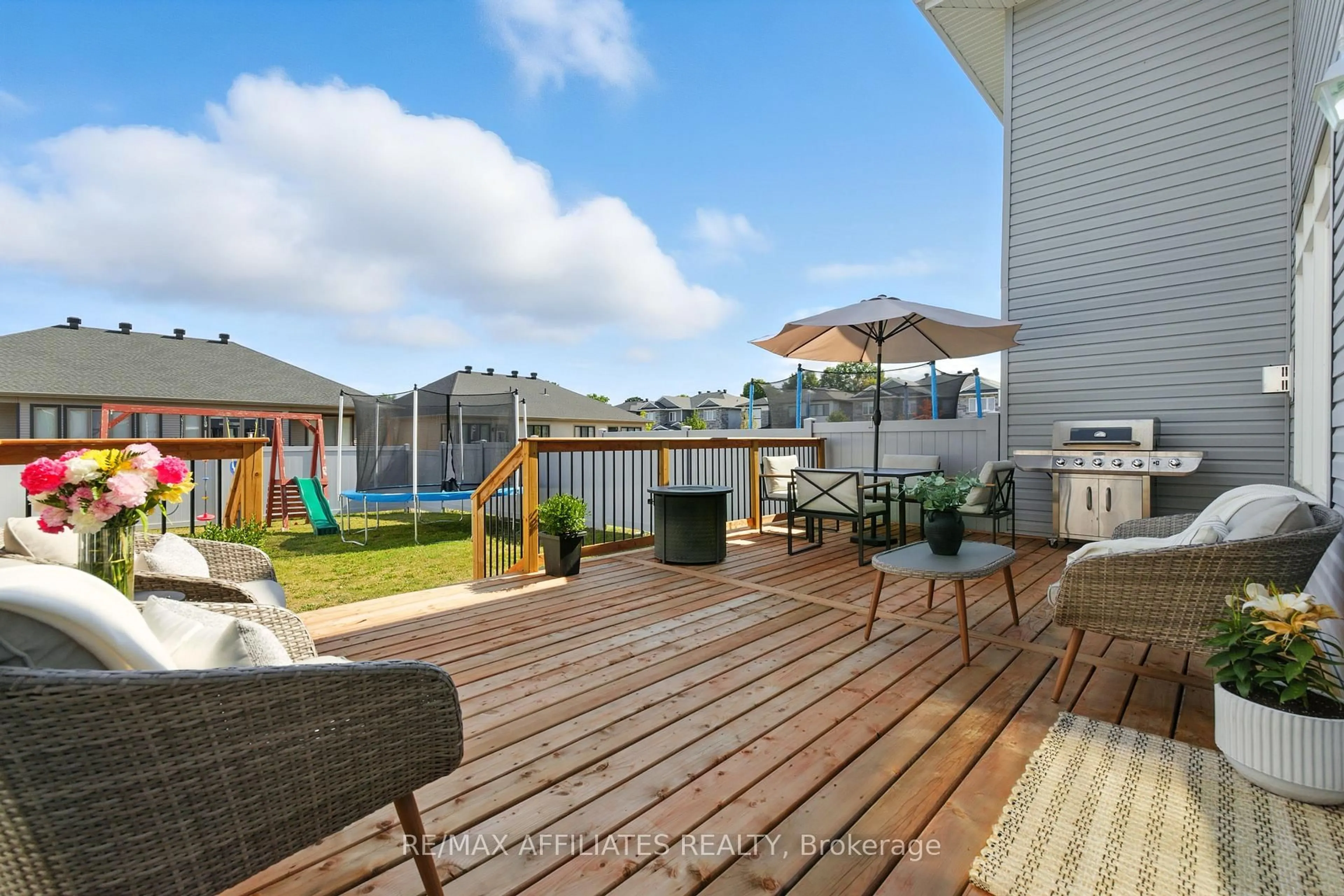Patio, water/lake/river/ocean view for 142 Thomas St, Arnprior Ontario K7S 0J4