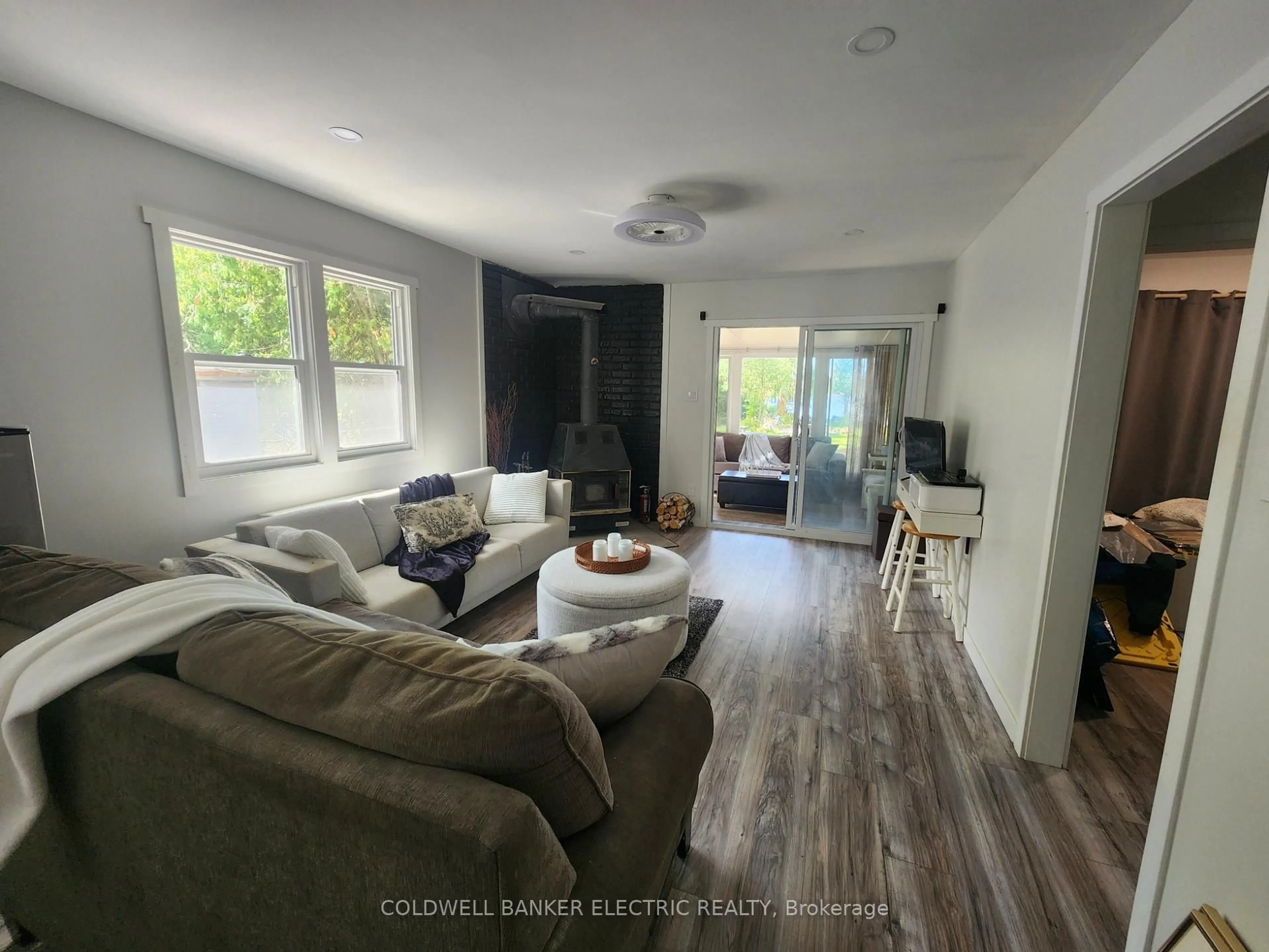 Living room with furniture, unknown for 48 Hargrave Rd, Kawartha Lakes Ontario K0M 2B0