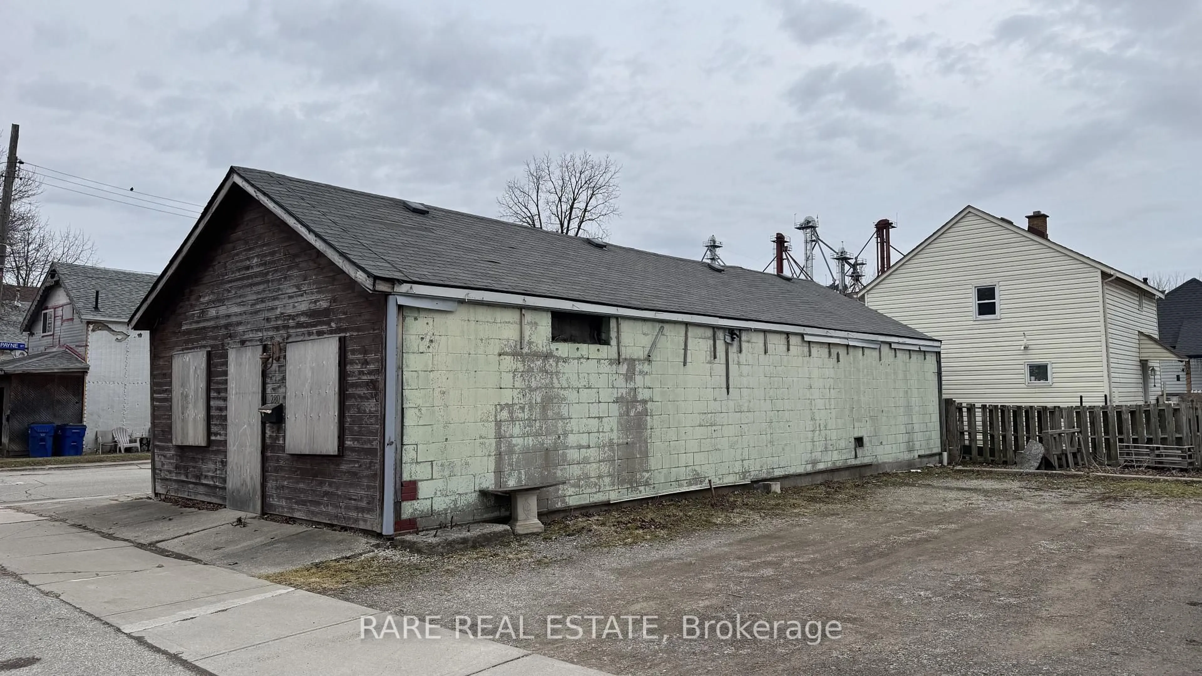 Unknown for 280 Park St, Chatham-Kent Ontario N7M 3S3
