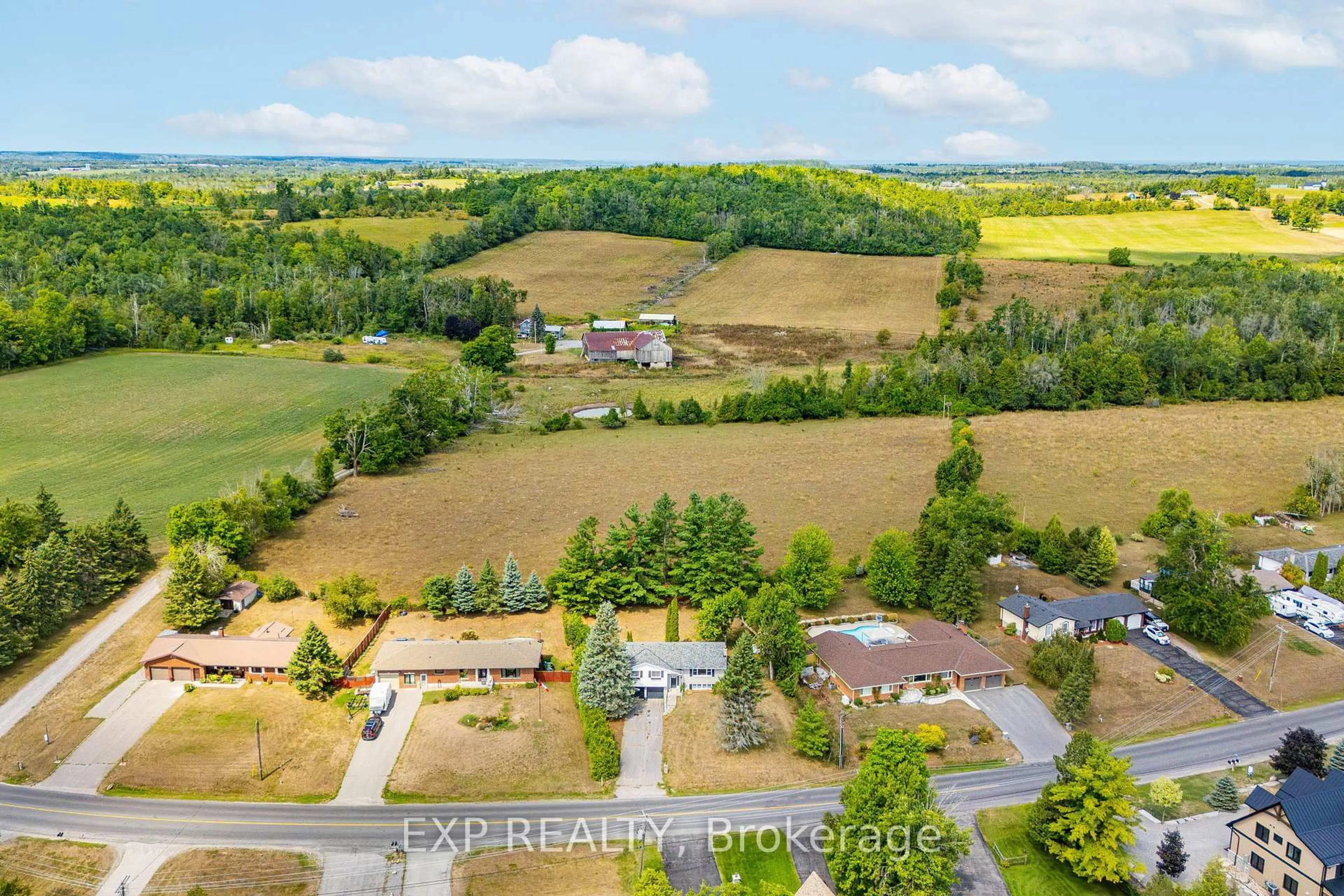 A pic from outside/outdoor area/front of a property/back of a property/a pic from drone, unknown for 356 GIFFORD Dr, Selwyn Ontario K0L 1T0