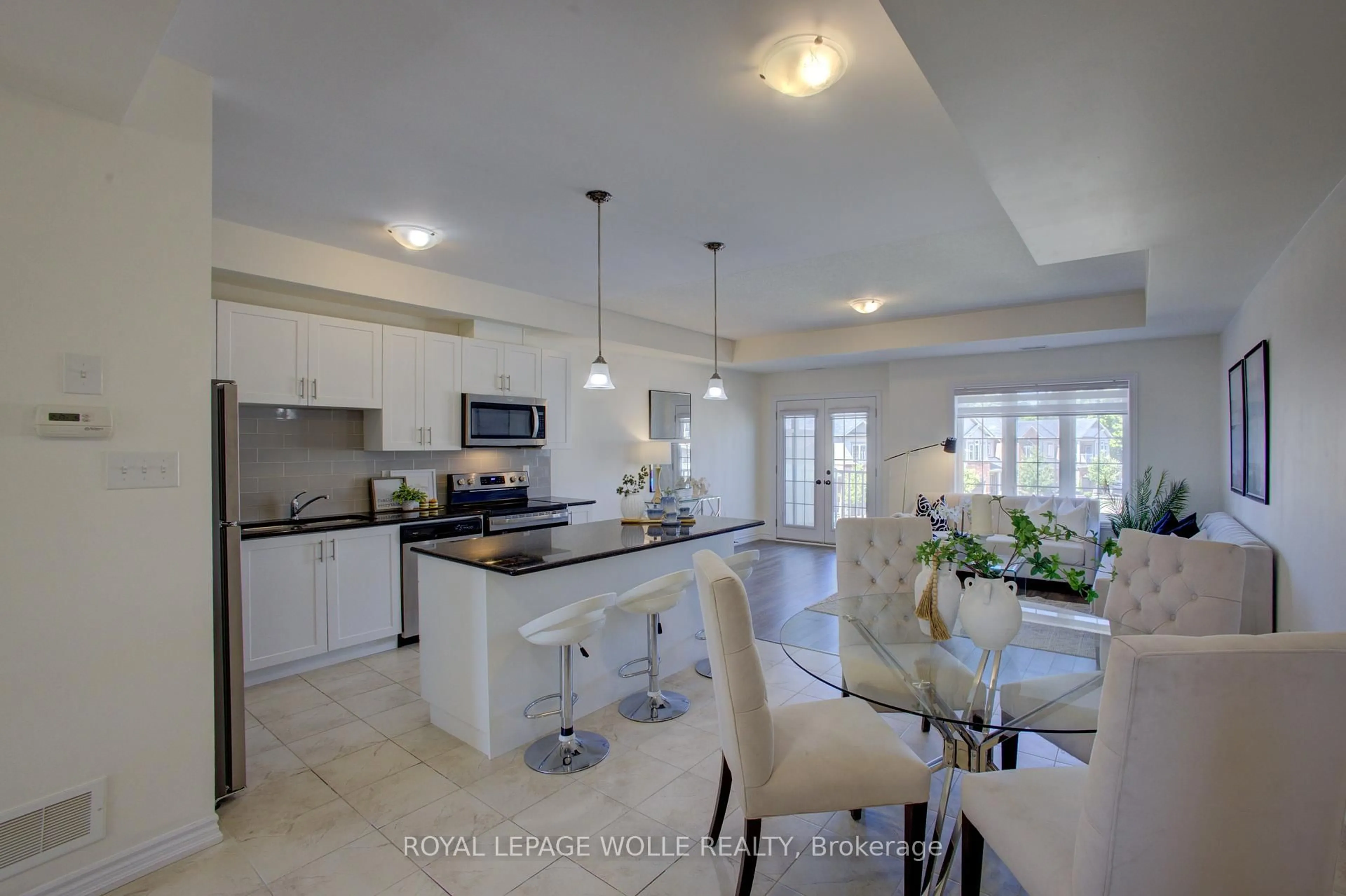Open concept kitchen, ceramic/tile floor for 403 Westwood Dr #31, Kitchener Ontario N2M 0B5