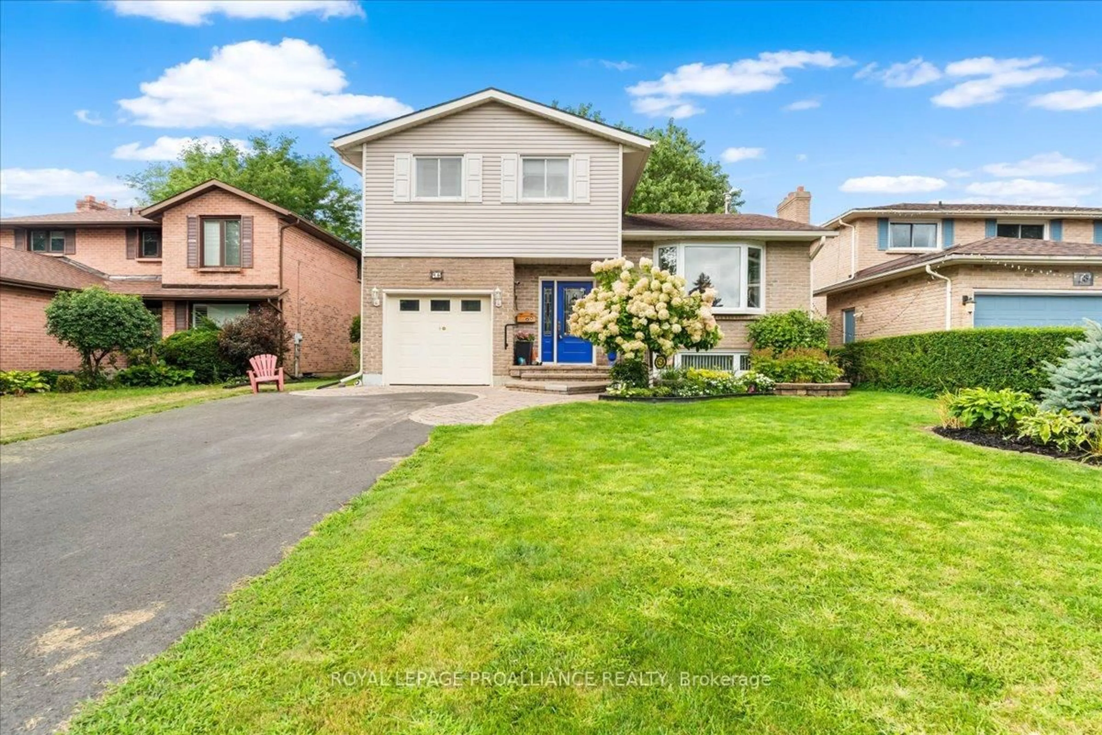 Home with vinyl exterior material, street for 14 Brimley Crt, Belleville Ontario K8N 5L5