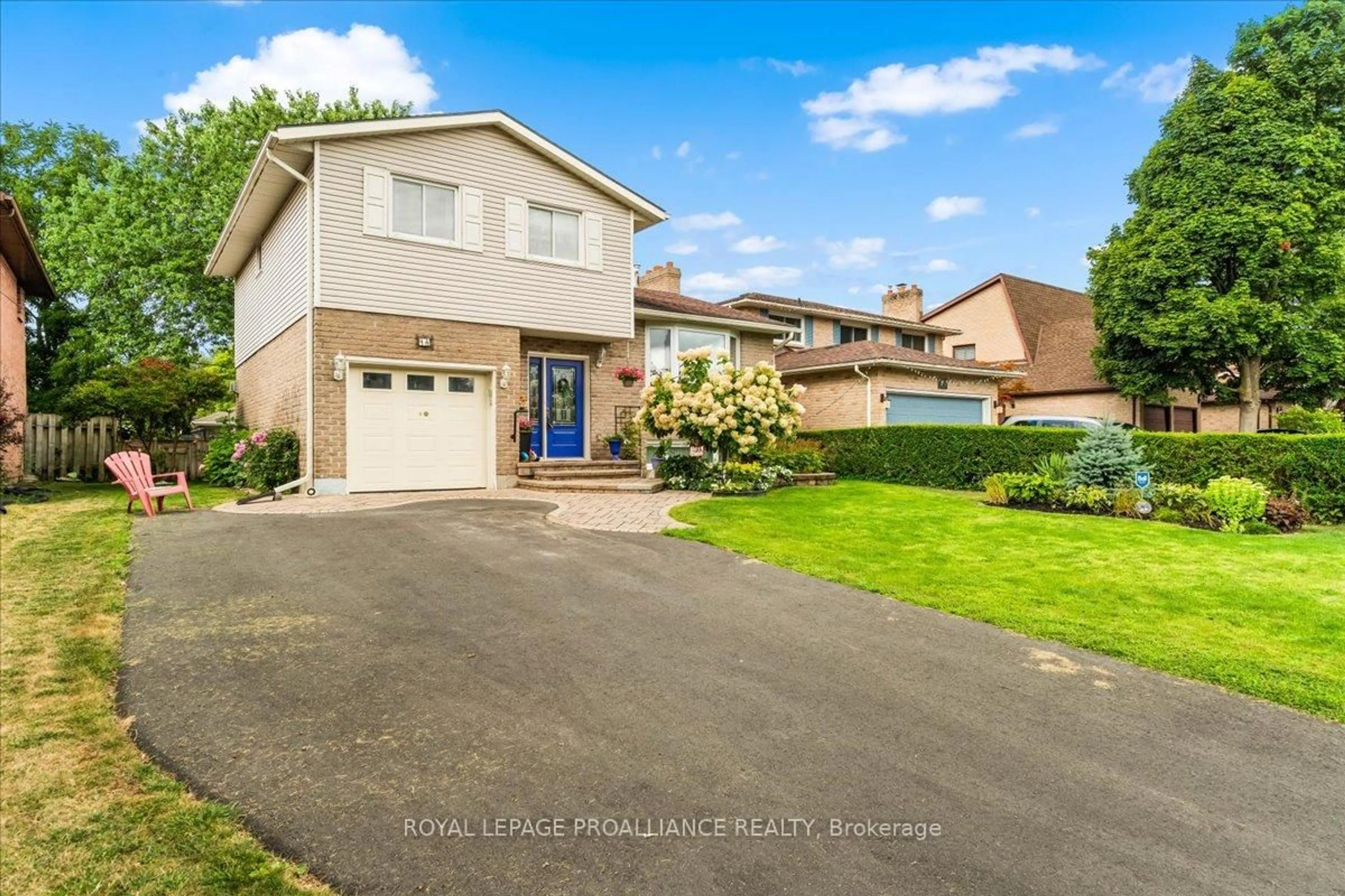 Home with vinyl exterior material, street for 14 Brimley Crt, Belleville Ontario K8N 5L5