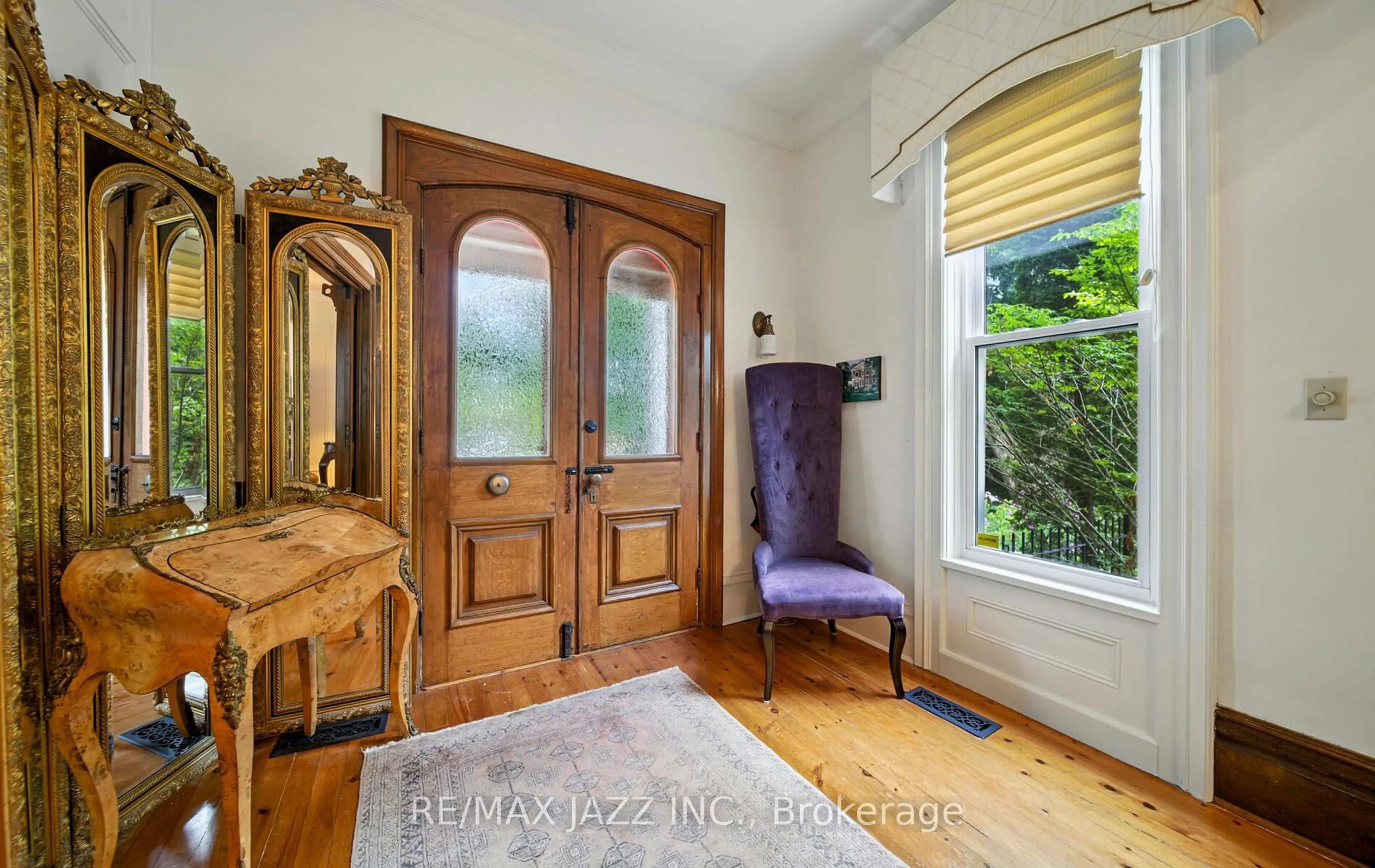 Indoor entryway for 5 North St, Cramahe Ontario K0K 1S0