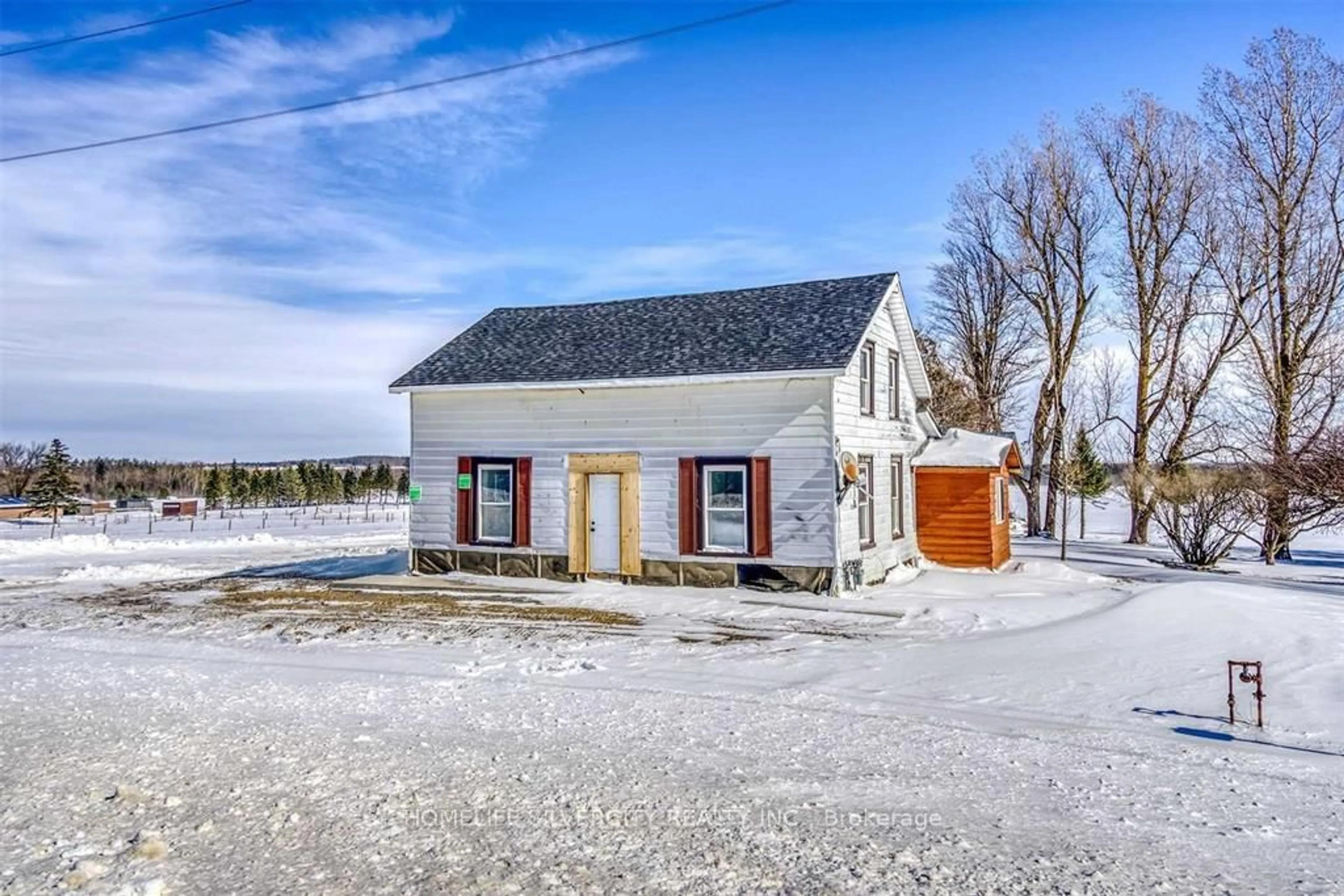 A pic from outside/outdoor area/front of a property/back of a property/a pic from drone, street for 634555 Highway 10 Rd, Mono Ontario L9W 2Z1