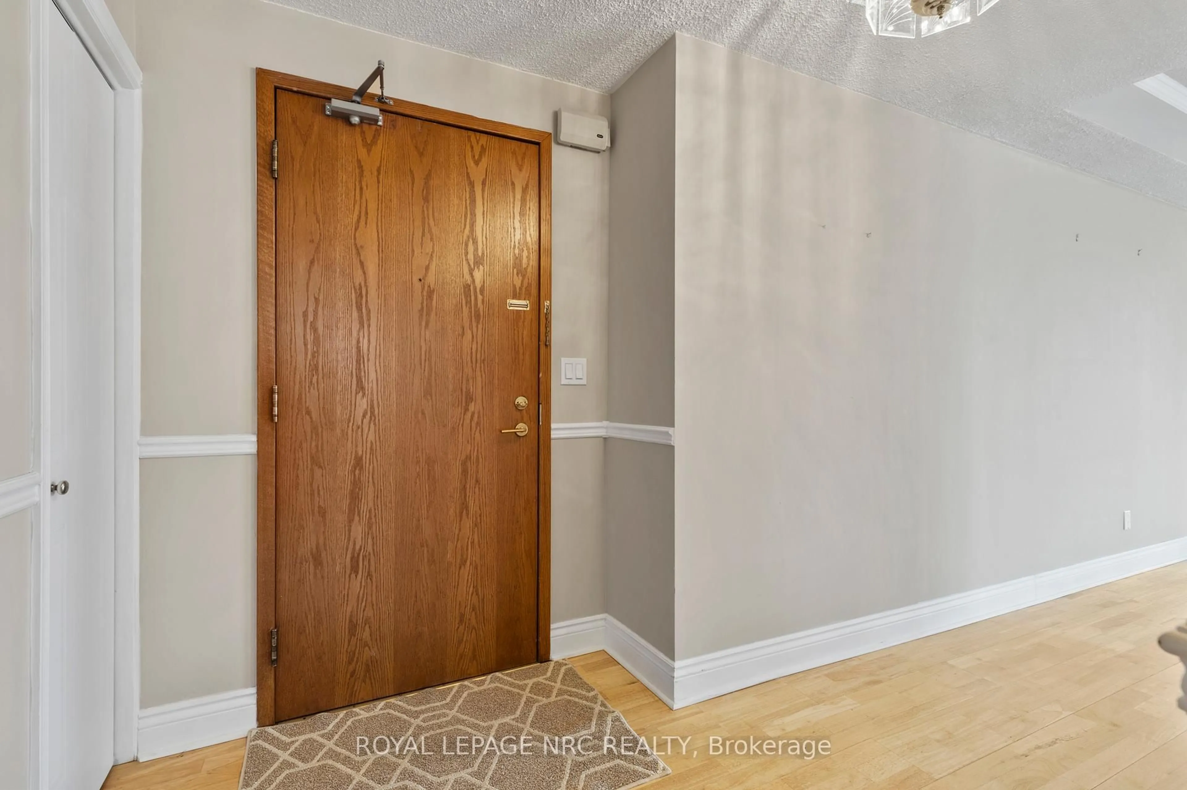 Indoor entryway for 3 Towering Heights Blvd #PH6, St. Catharines Ontario L2T 4A4