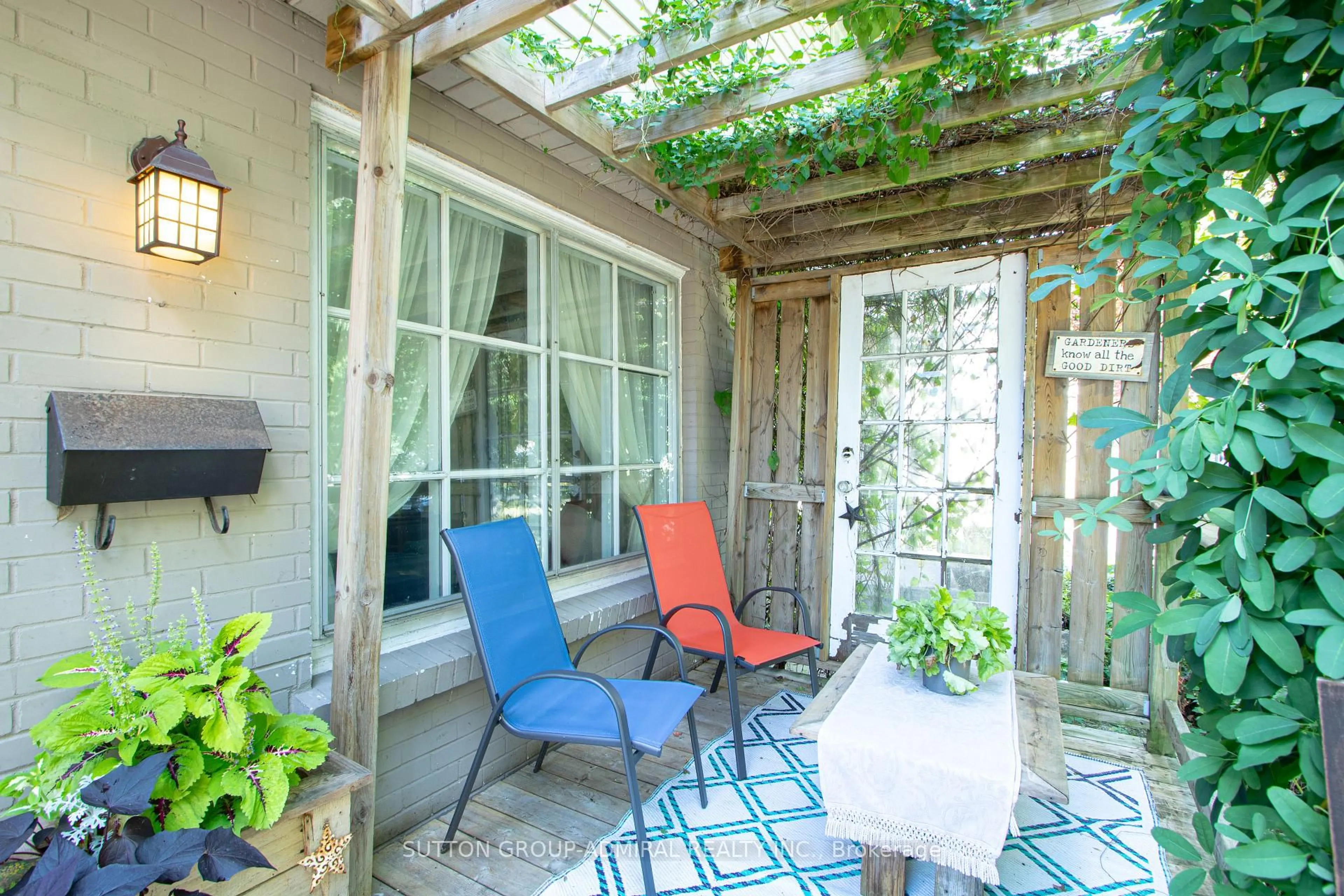 Patio, unknown for 59 Breckenridge Cres, London South Ontario N6E 1H6