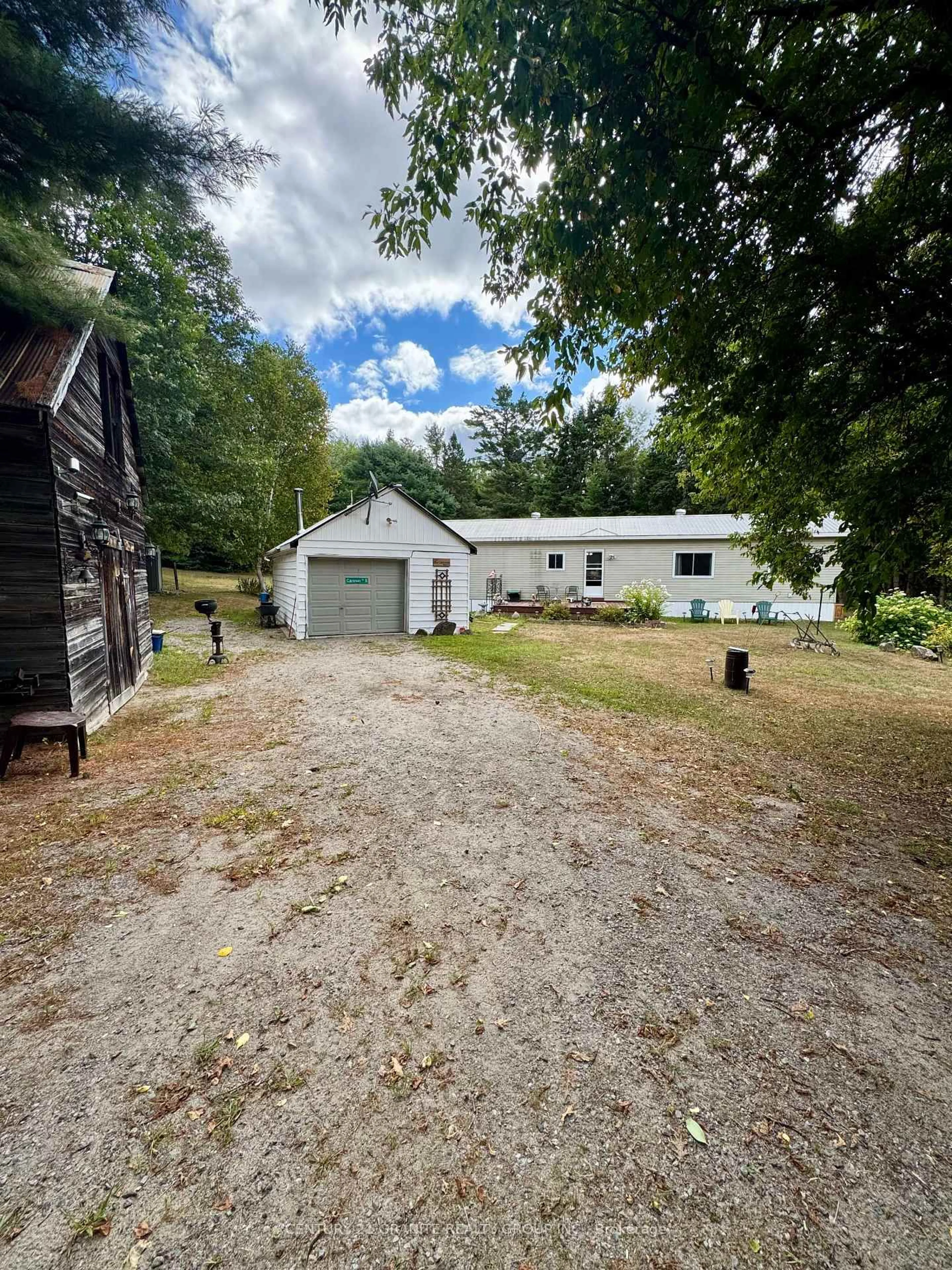 A pic from outside/outdoor area/front of a property/back of a property/a pic from drone, unknown for 1641 Boulter Rd, Maple Leaf Ontario K0L 2R0